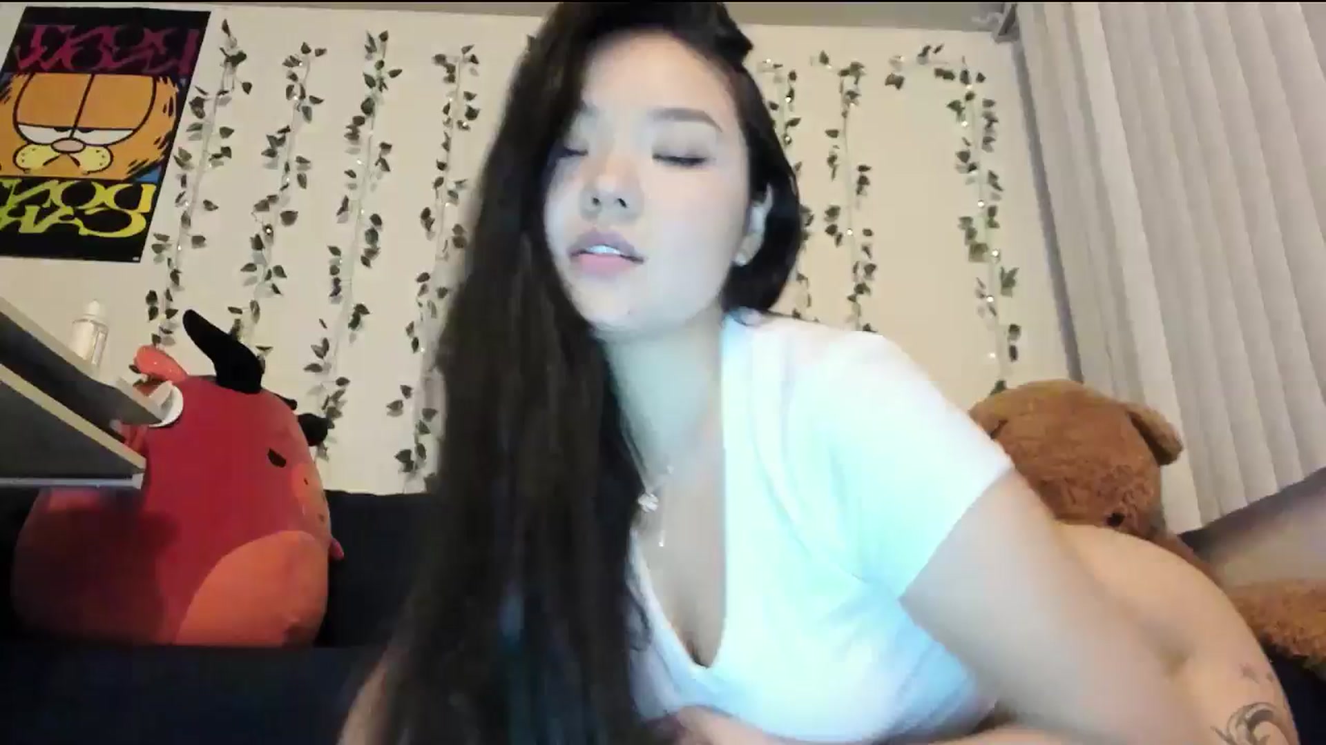 Gallery image thumbnail from Melody__K's myfreecams stream on, 10/16/2024, 06:59 image 3 of 20