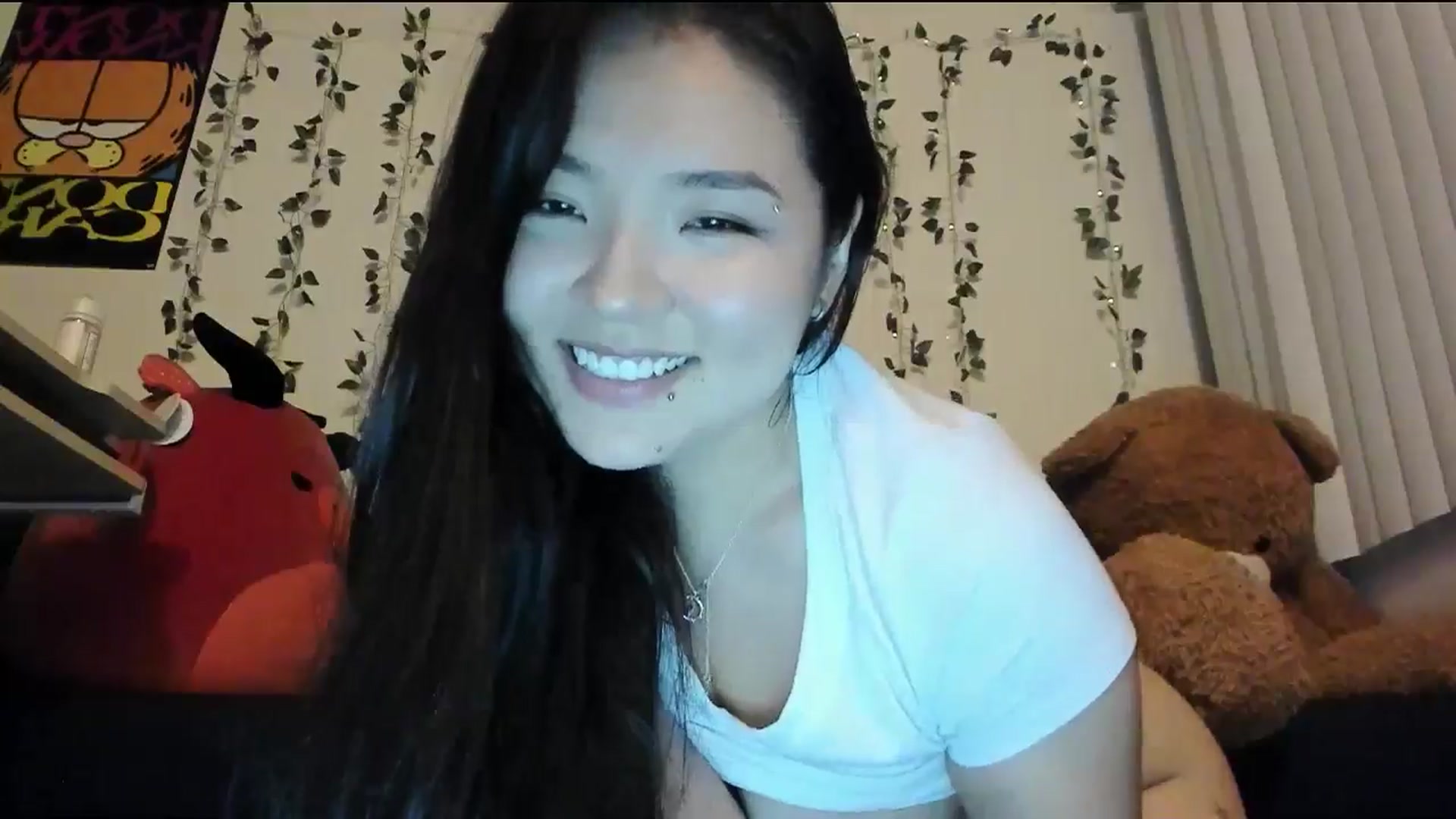 Gallery image thumbnail from Melody__K's myfreecams stream on, 10/16/2024, 06:59 image 8 of 20