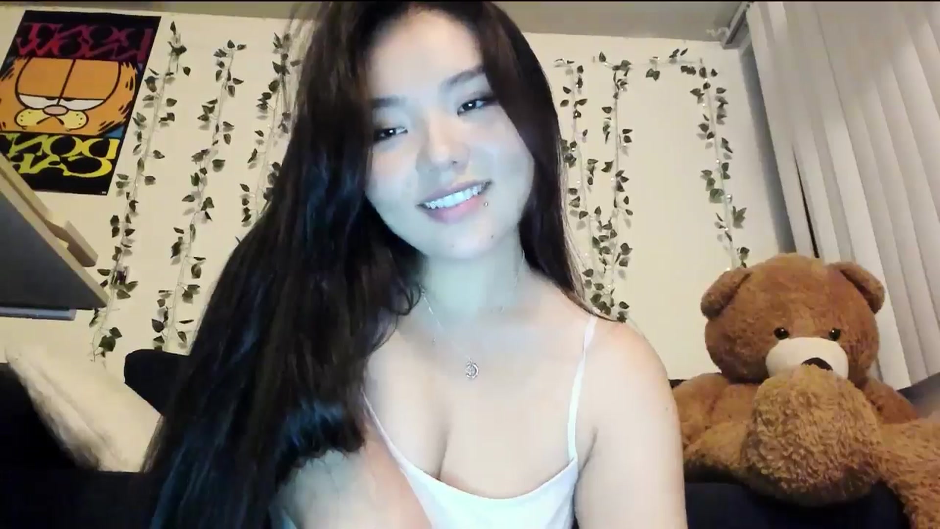 Gallery image thumbnail from Melody__K's myfreecams stream on, 10/23/2024, 07:15 image 8 of 20