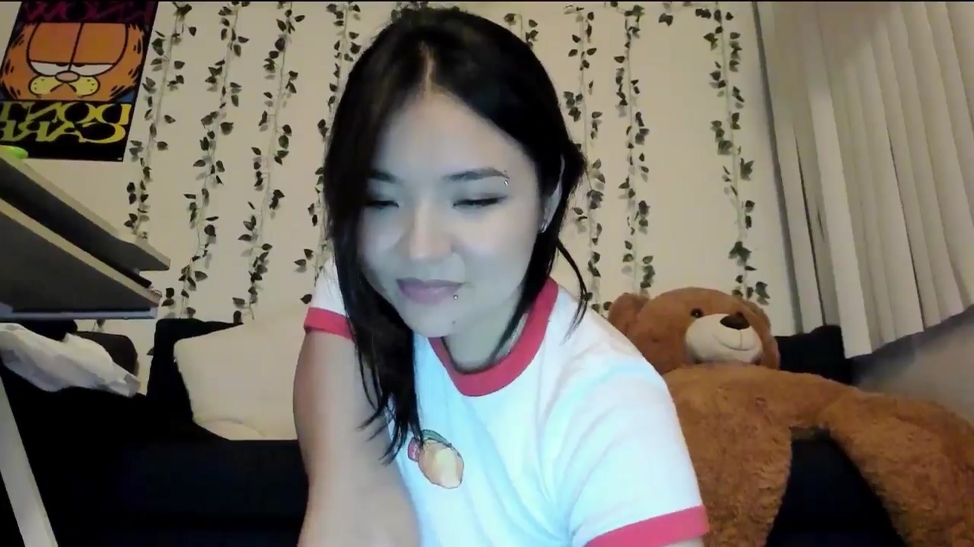 Gallery image thumbnail from Melody__K's myfreecams stream on, 10/31/2024, 09:28 image 16 of 20