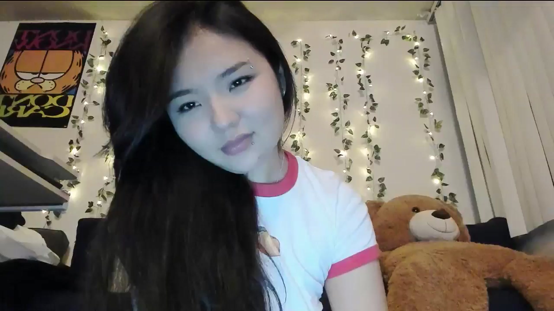 Gallery image thumbnail from Melody__K's myfreecams stream on, 10/31/2024, 09:49 image 15 of 20
