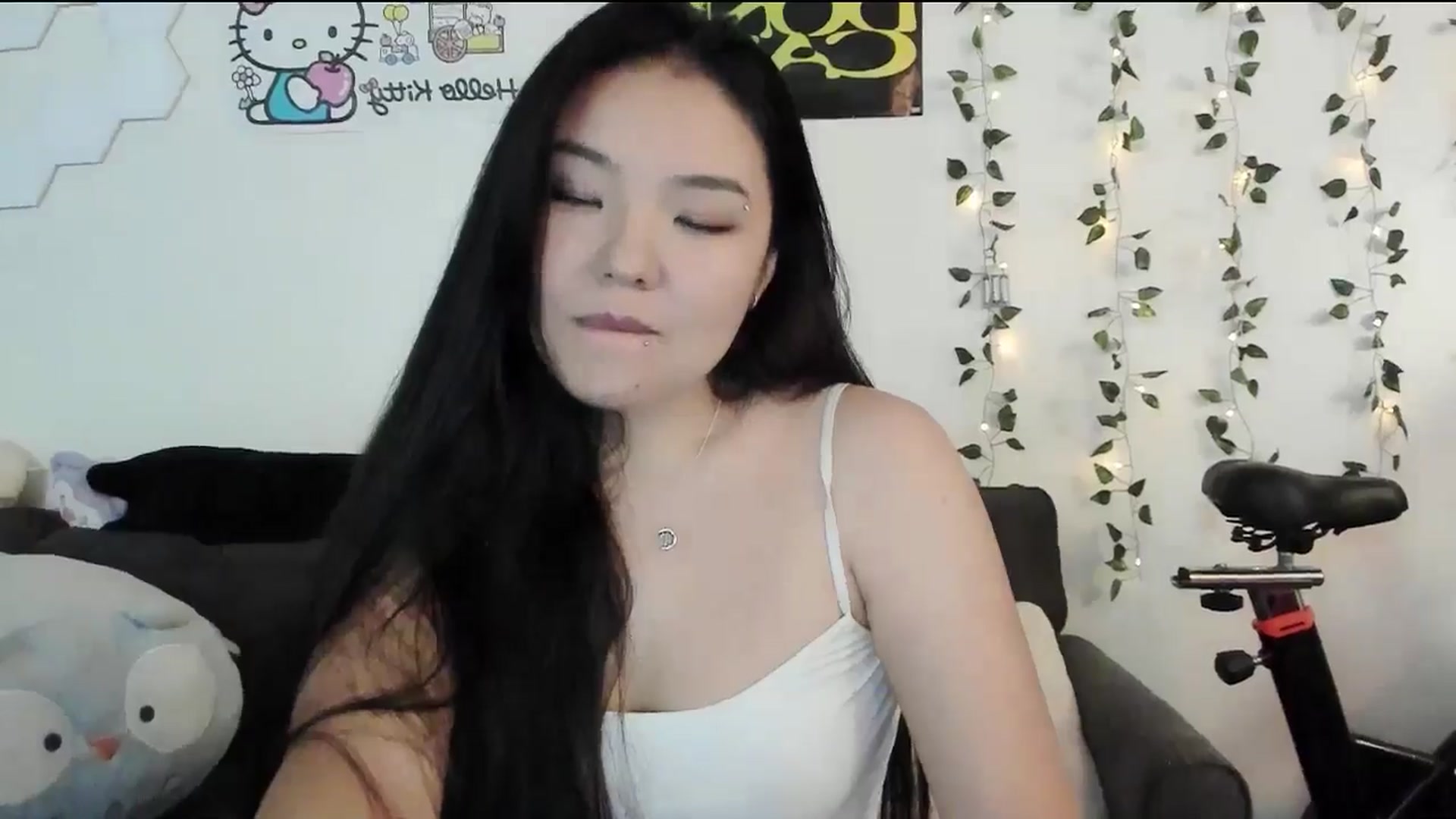 Gallery image thumbnail from Melody__K's myfreecams stream on, 11/12/2024, 09:04 image 20 of 20