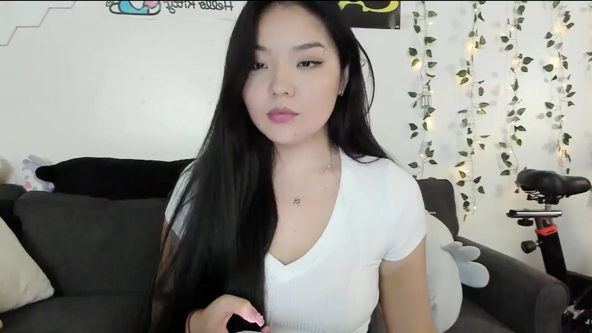 Gallery image thumbnail from Melody__K's myfreecams stream on, 11/15/2024, 10:32 image 16 of 20