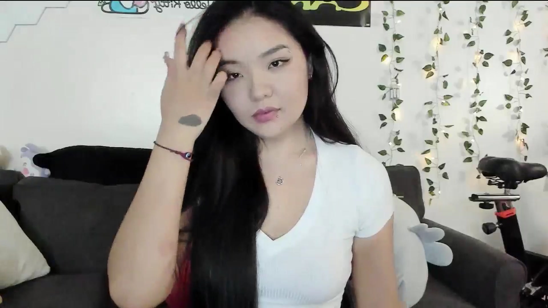 Gallery image thumbnail from Melody__K's myfreecams stream on, 11/15/2024, 10:32 image 15 of 20