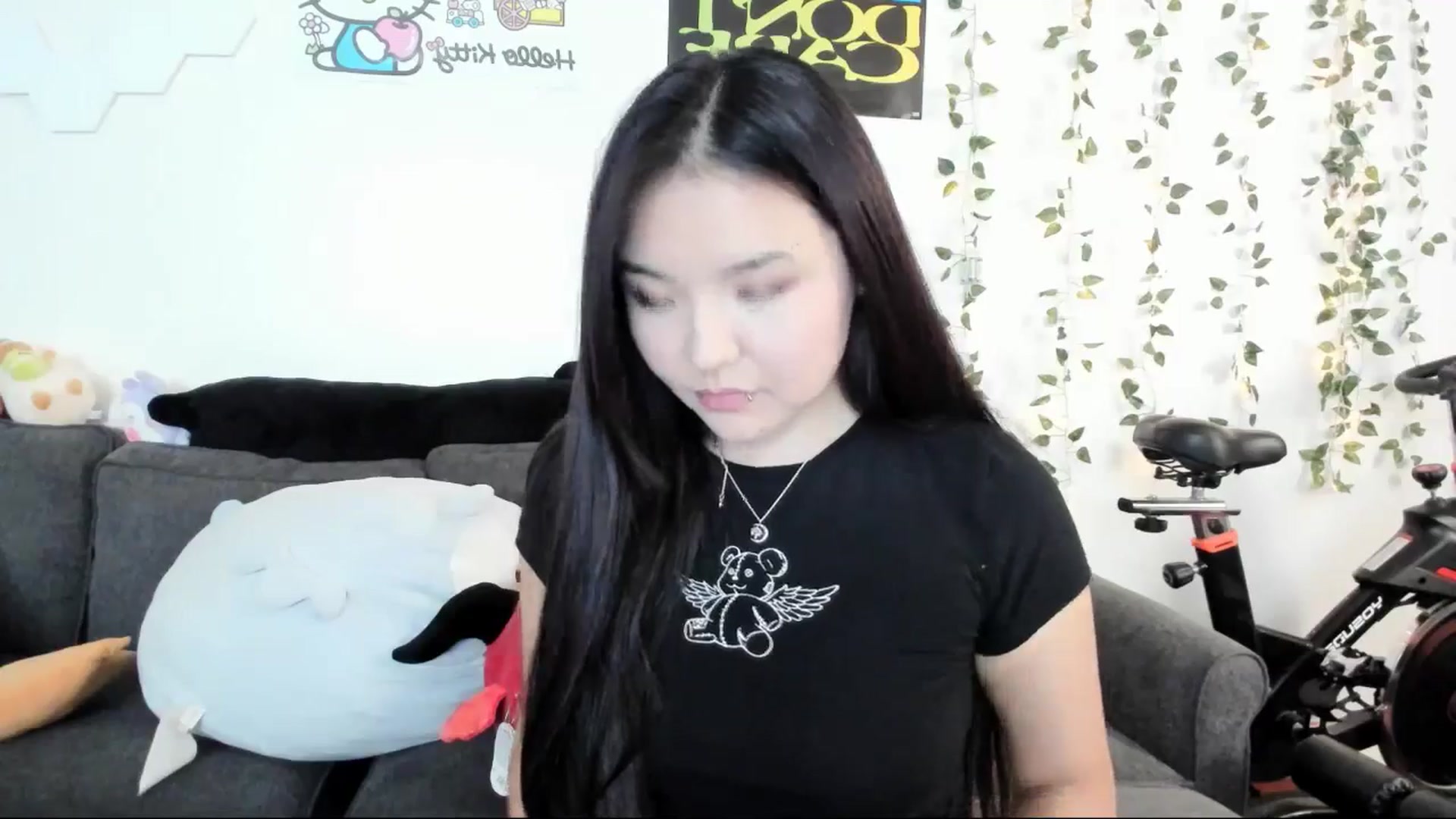 Gallery image thumbnail from Melody__K's myfreecams stream on, 12/11/2024, 08:00 image 17 of 20