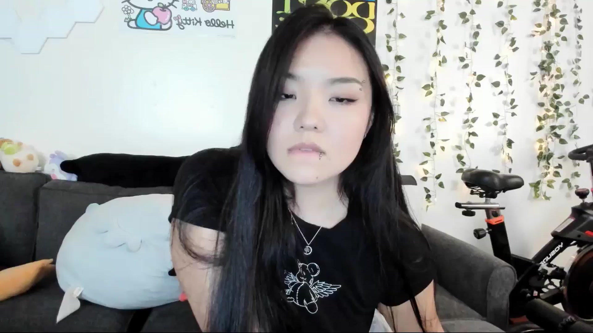 Gallery image thumbnail from Melody__K's myfreecams stream on, 12/11/2024, 08:00 image 20 of 20