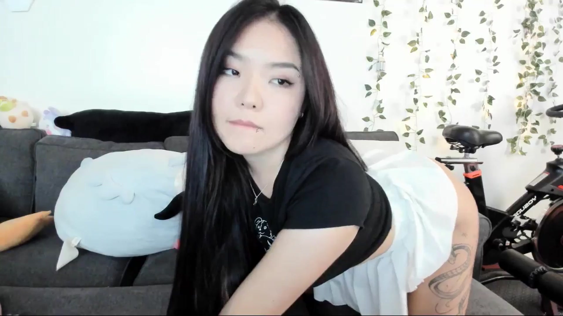 Gallery image thumbnail from Melody__K's myfreecams stream on, 12/11/2024, 08:00 image 6 of 20