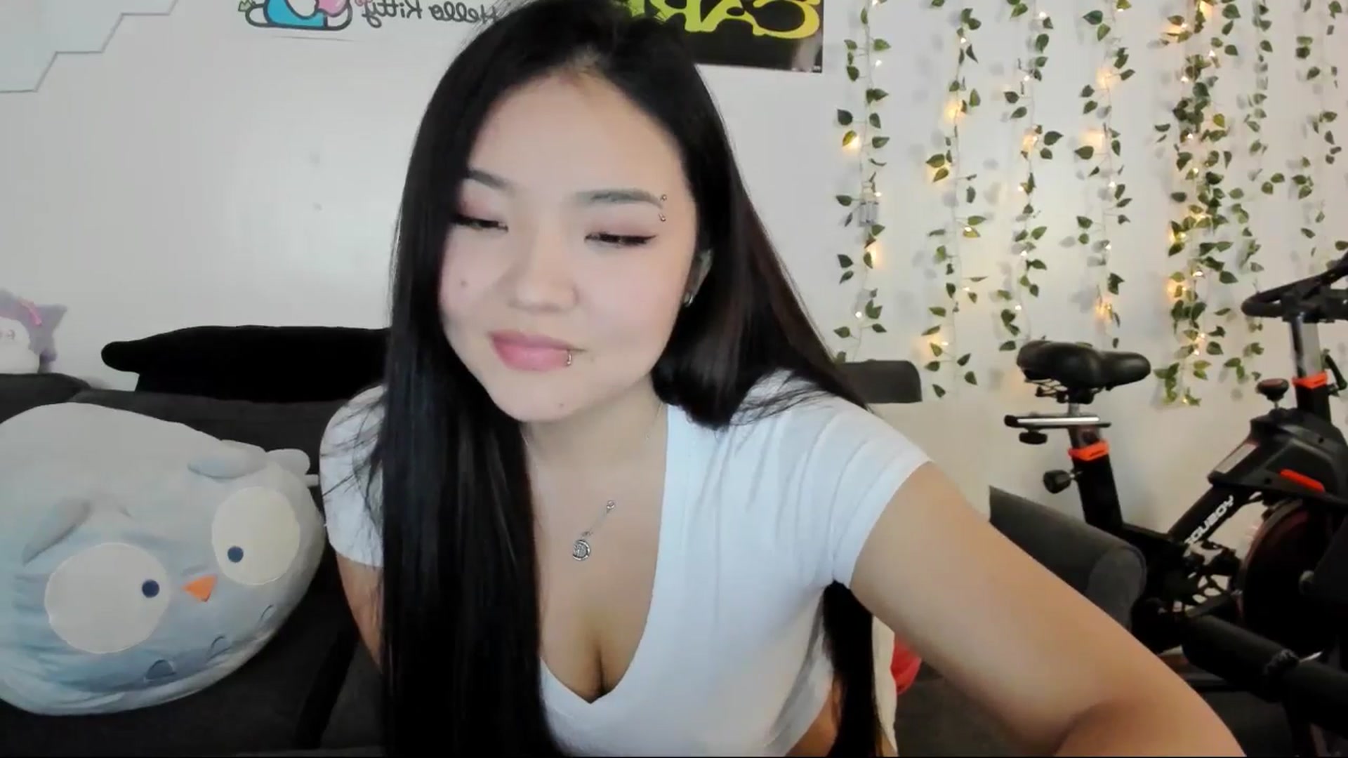 Gallery image thumbnail from Melody__K's myfreecams stream on, 12/15/2024, 09:24 image 2 of 20