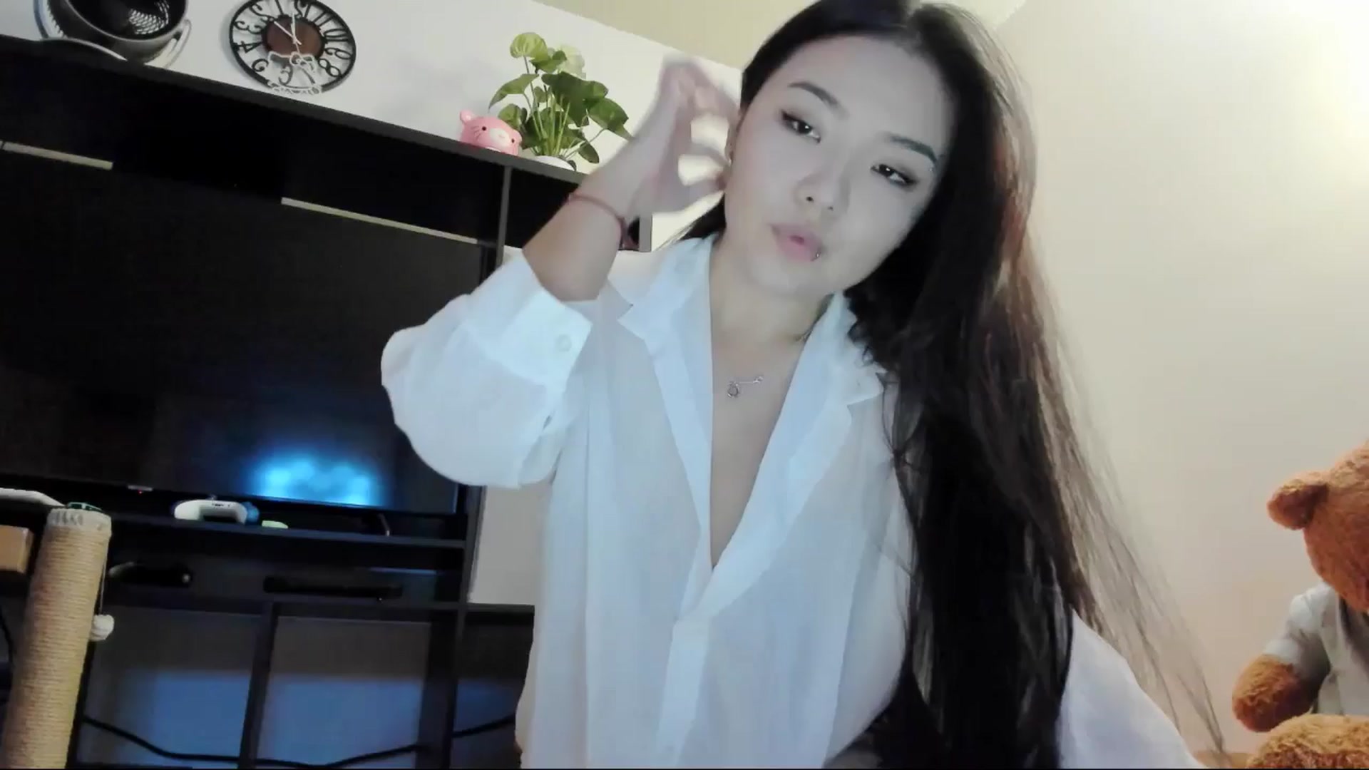 Gallery image thumbnail from Melody__K's myfreecams stream on, 12/27/2024, 10:29 image 1 of 20