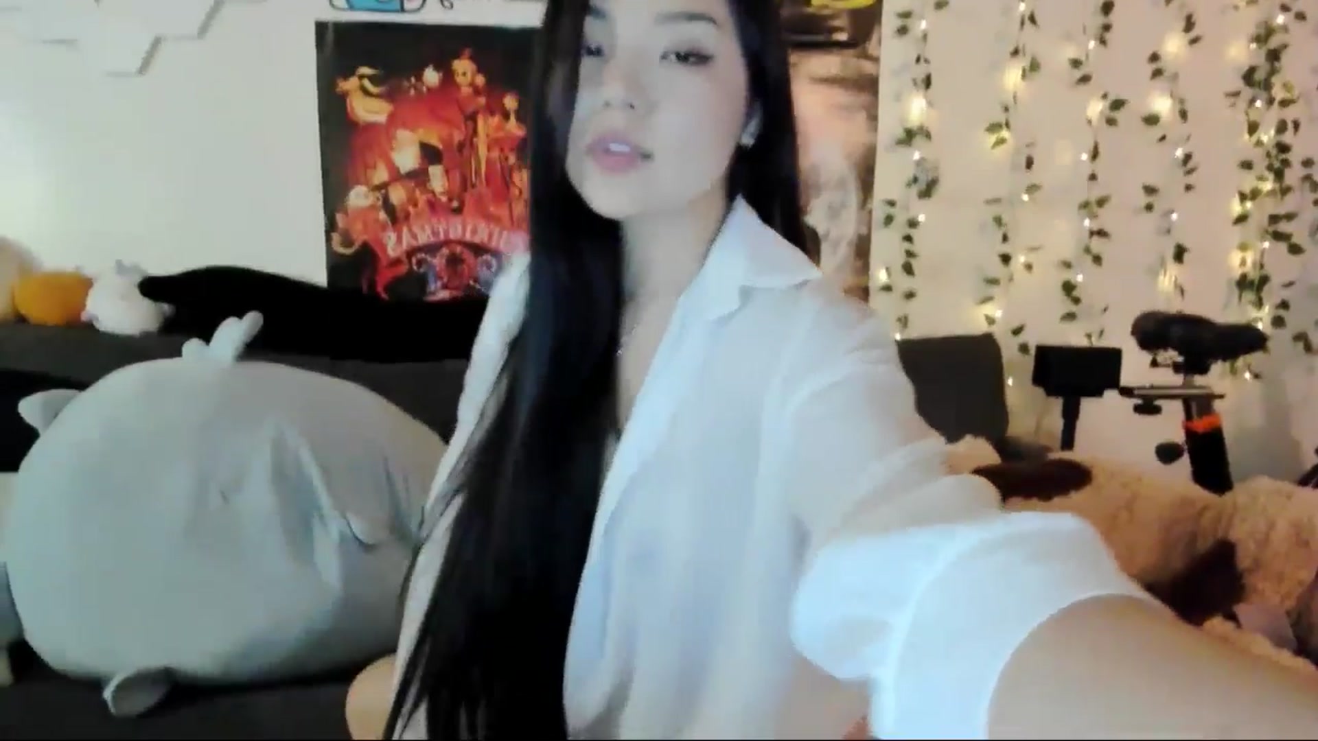 Gallery image thumbnail from Melody__K's myfreecams stream on, 02/13/2025, 09:32 image 17 of 20