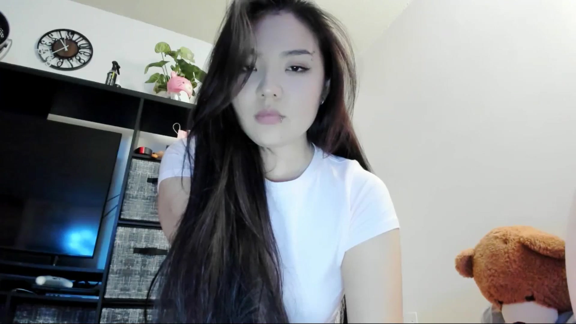 Gallery image thumbnail from Melody__K's myfreecams stream on, 02/14/2025, 09:29 image 16 of 20