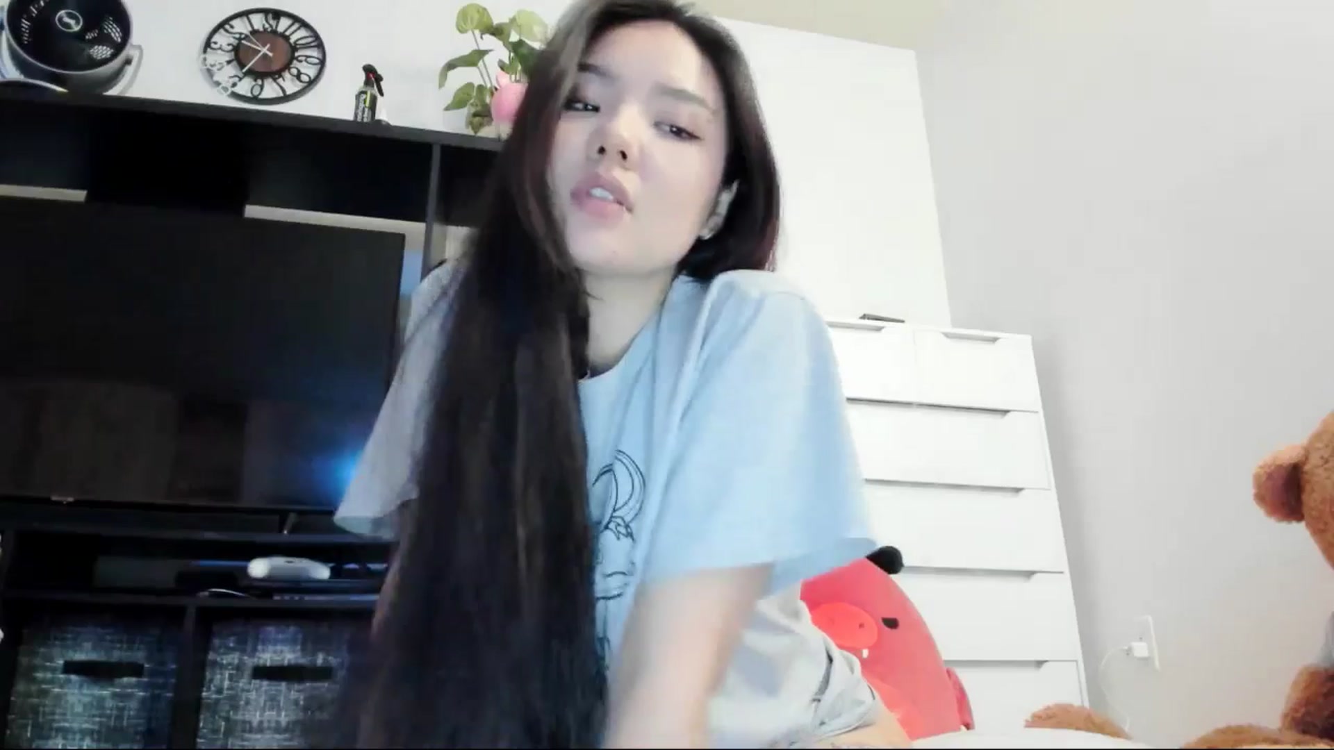 Gallery image thumbnail from Melody__K's myfreecams stream on, 02/14/2025, 10:33 image 11 of 20