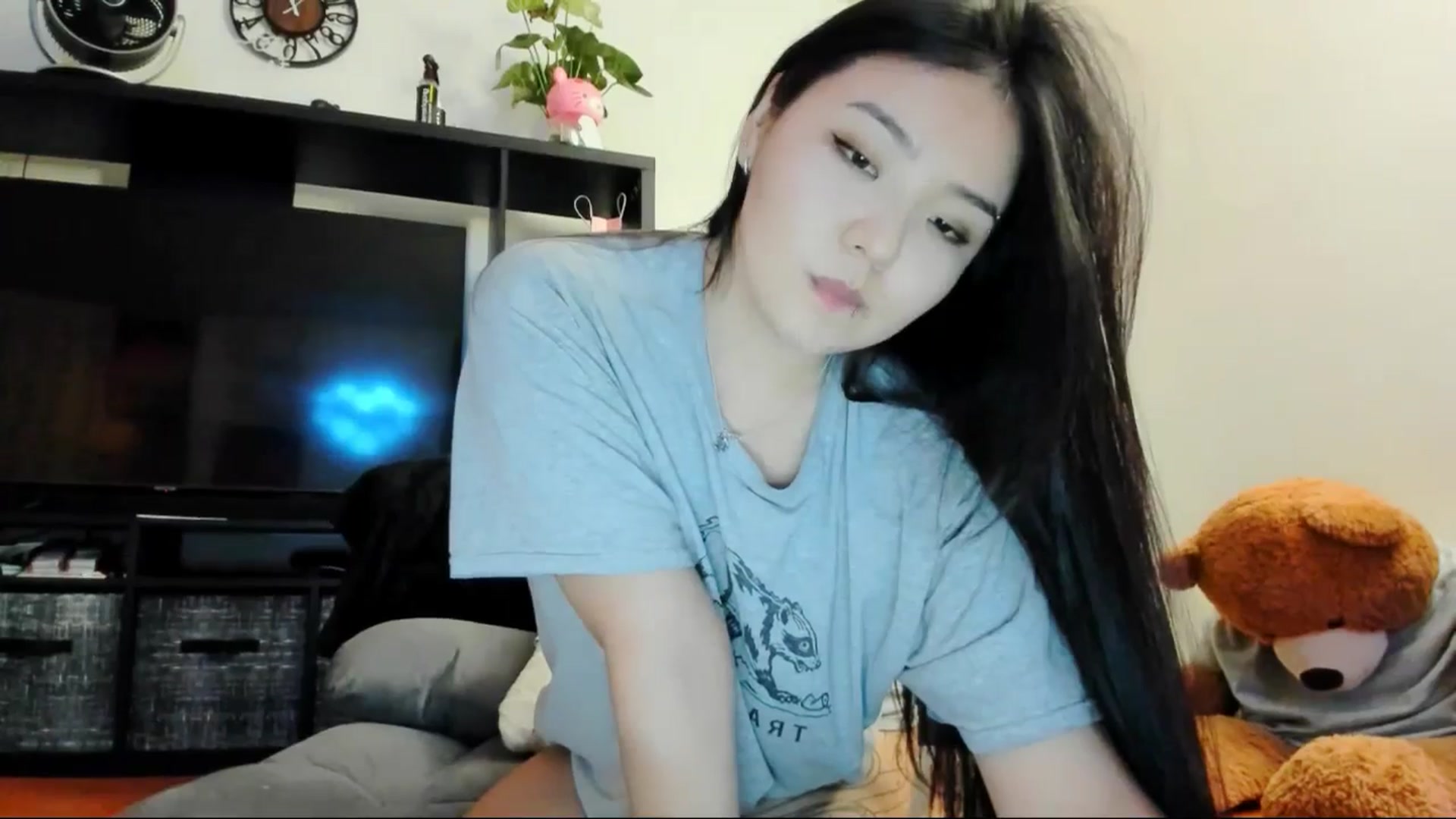 Gallery image thumbnail from Melody__K's myfreecams stream on, 03/06/2025, 10:13 image 2 of 20