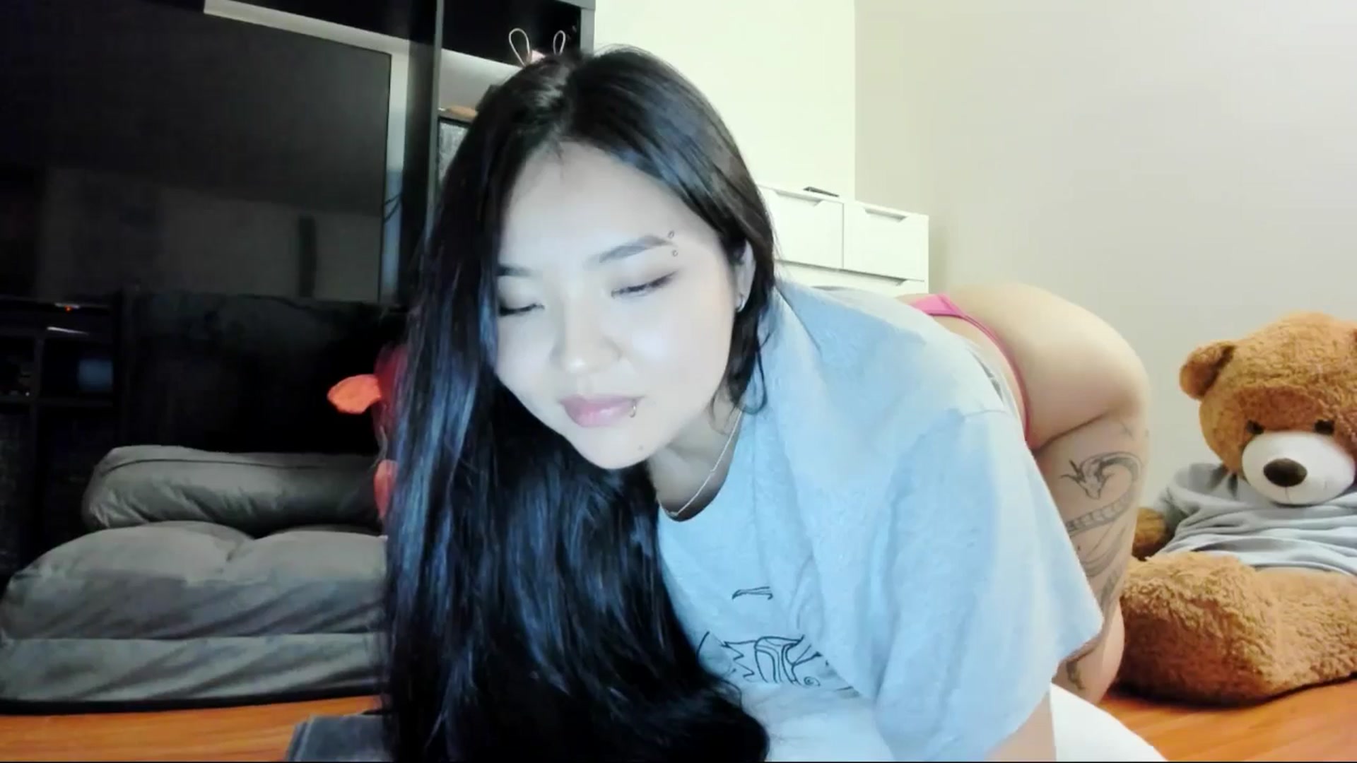 Gallery image thumbnail from Melody__K's myfreecams stream on, 03/21/2025, 09:02 image 20 of 20