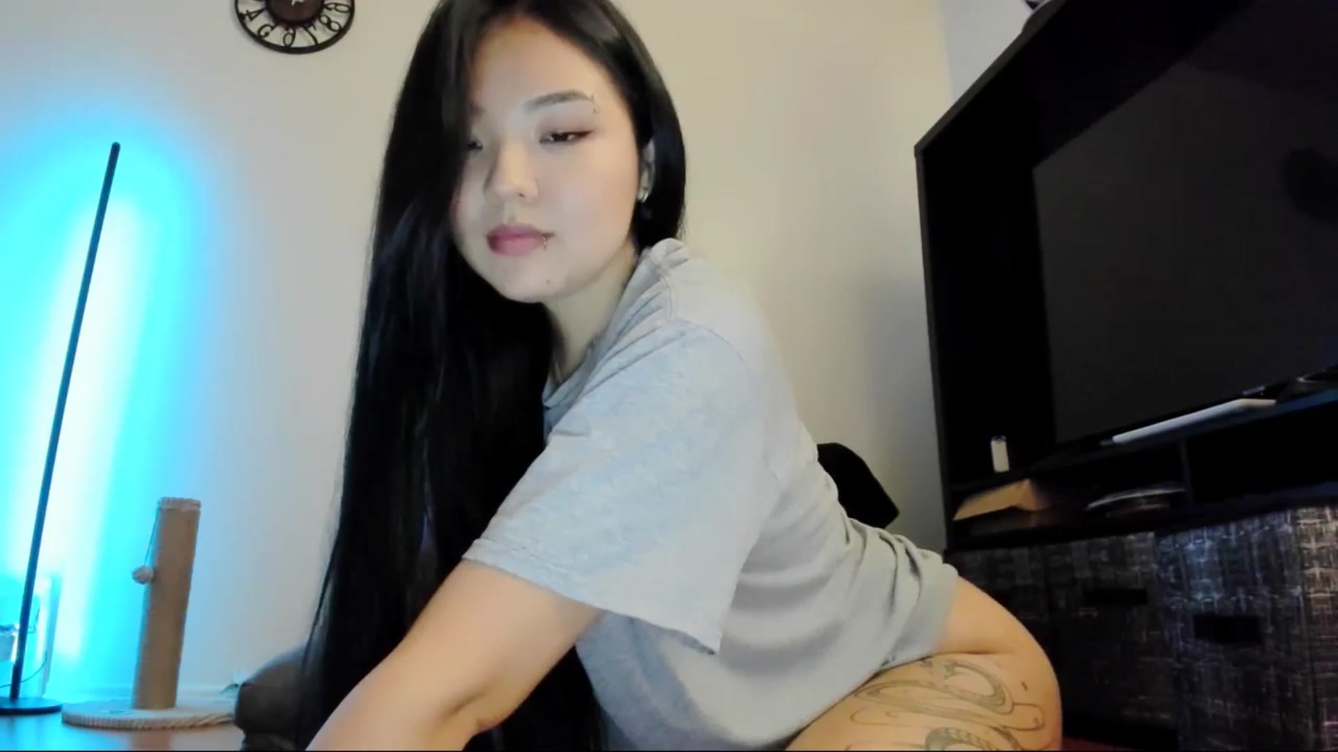 Gallery image thumbnail from Melody__K's myfreecams stream on, 04/10/2025, 10:27 image 2 of 20