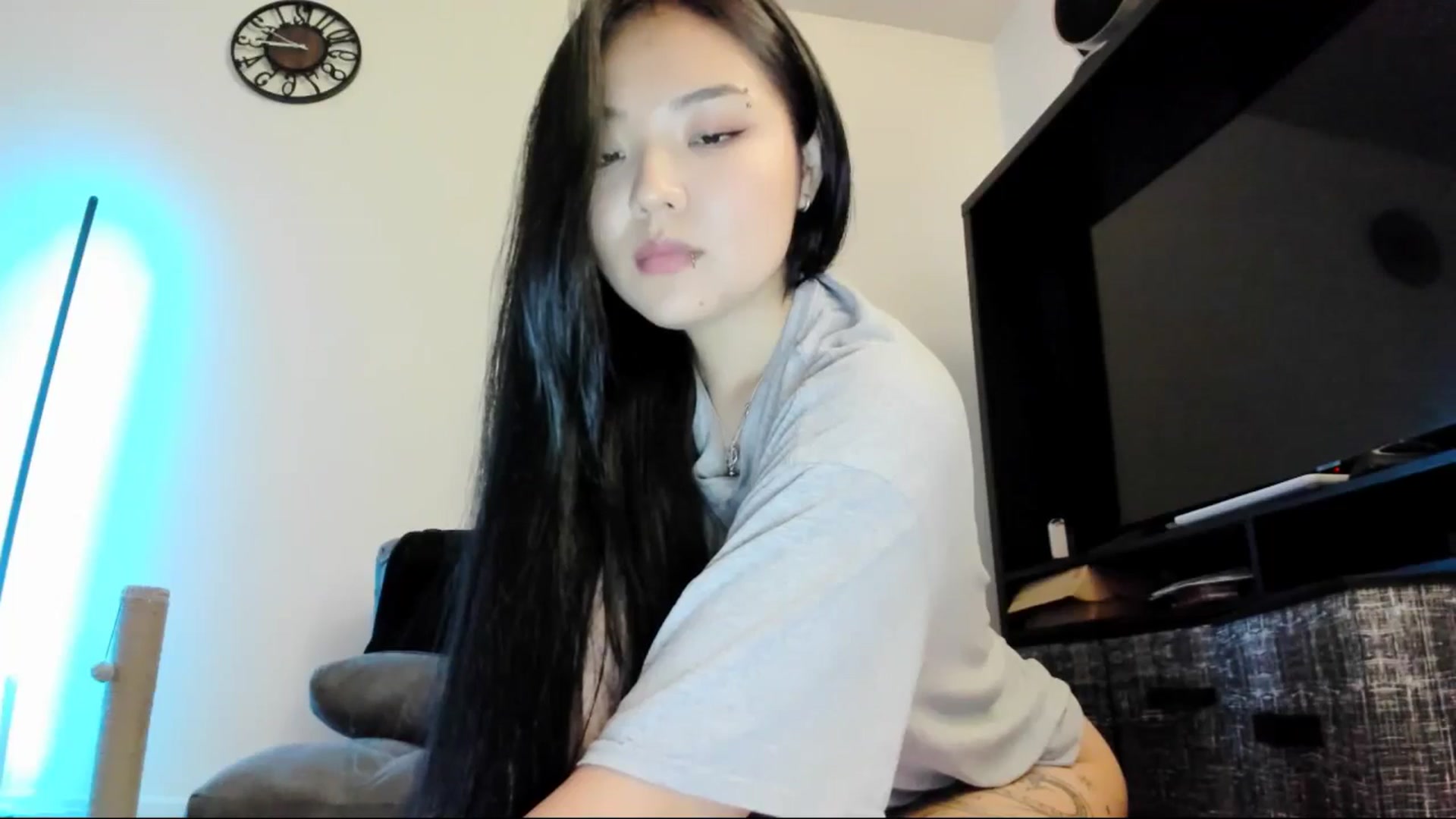 Gallery image thumbnail from Melody__K's myfreecams stream on, 04/10/2025, 10:27 image 14 of 20