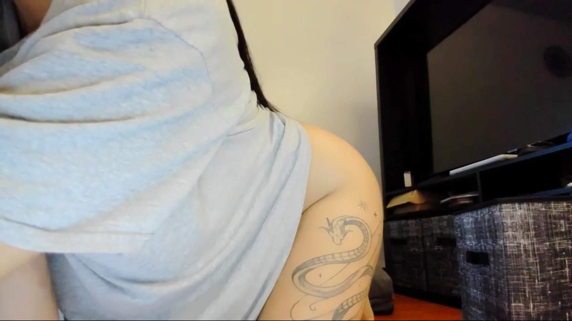 Gallery image thumbnail from Melody__K's myfreecams stream on, 04/10/2025, 10:27 image 18 of 20