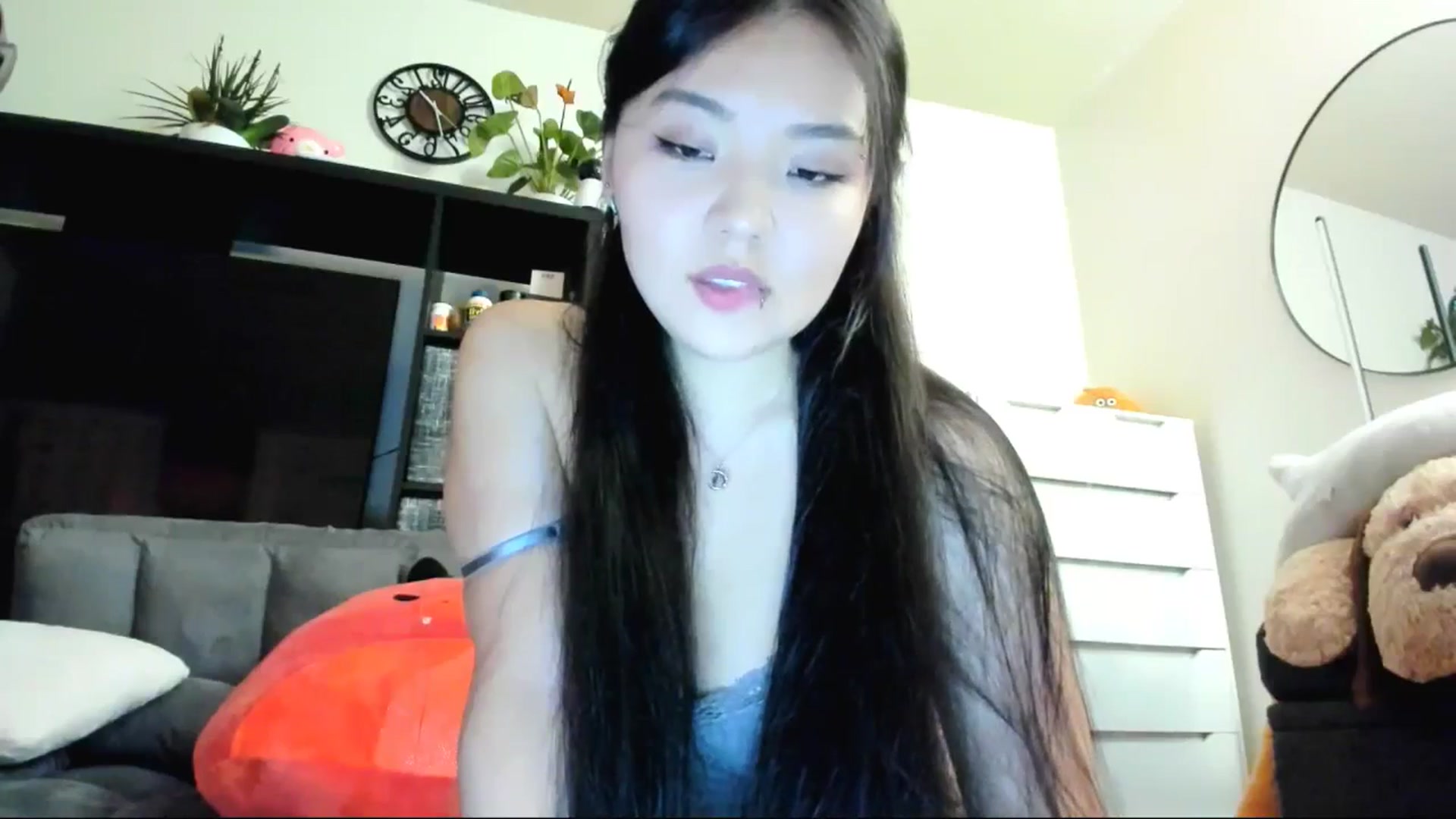 Gallery image thumbnail from Melody__K's myfreecams stream on, 06/21/2025, 08:47 image 3 of 20