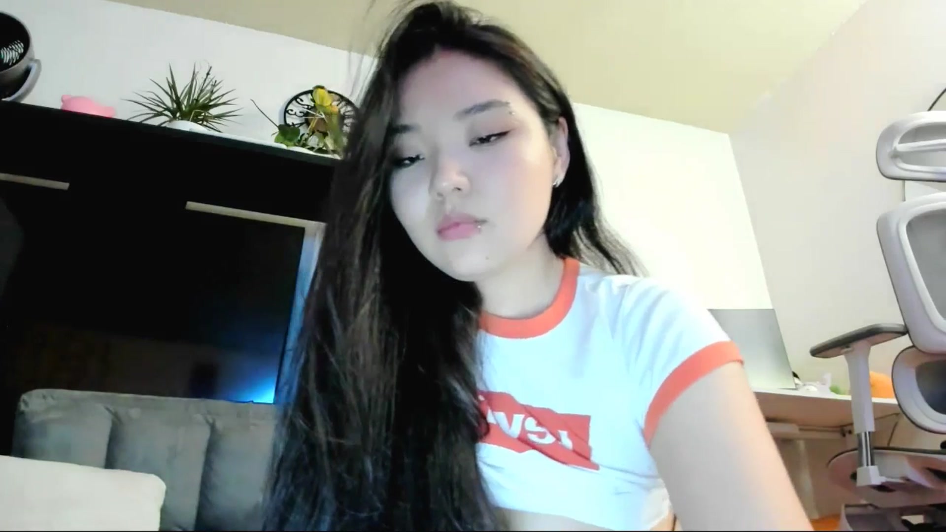 Gallery image thumbnail from Melody__K's myfreecams stream on, 08/06/2025, 08:56 image 6 of 20