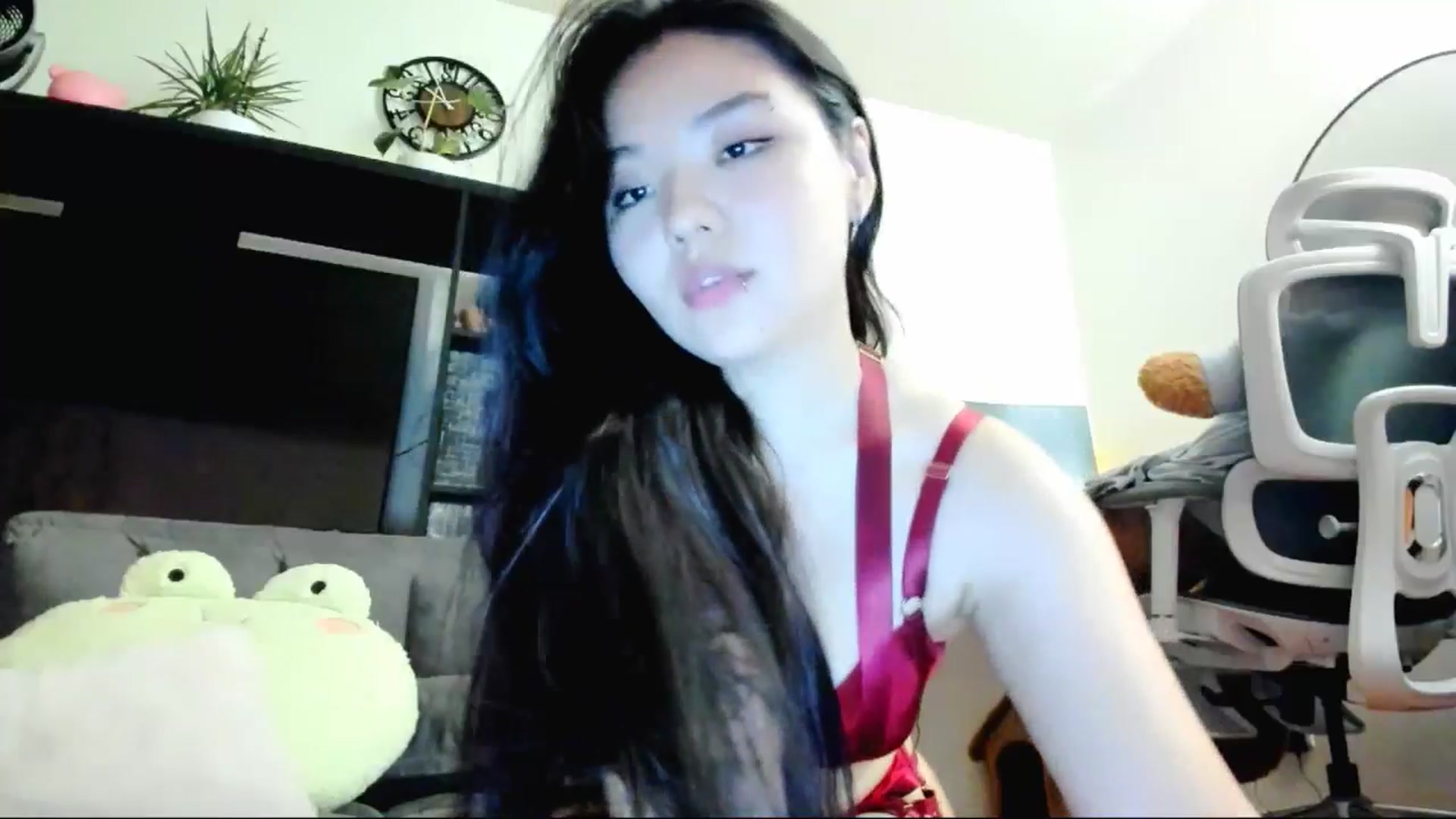 Gallery image thumbnail from Melody__K's myfreecams stream on, 08/27/2025, 09:43 image 3 of 20
