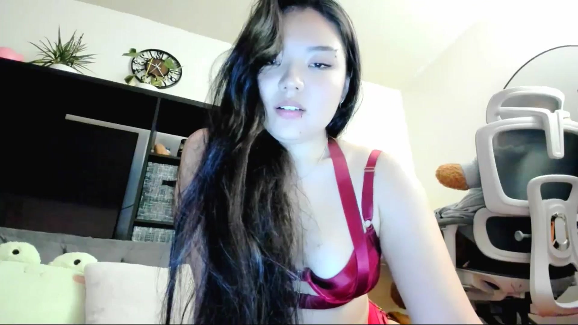 Gallery image thumbnail from Melody__K's myfreecams stream on, 08/27/2025, 09:43 image 19 of 20