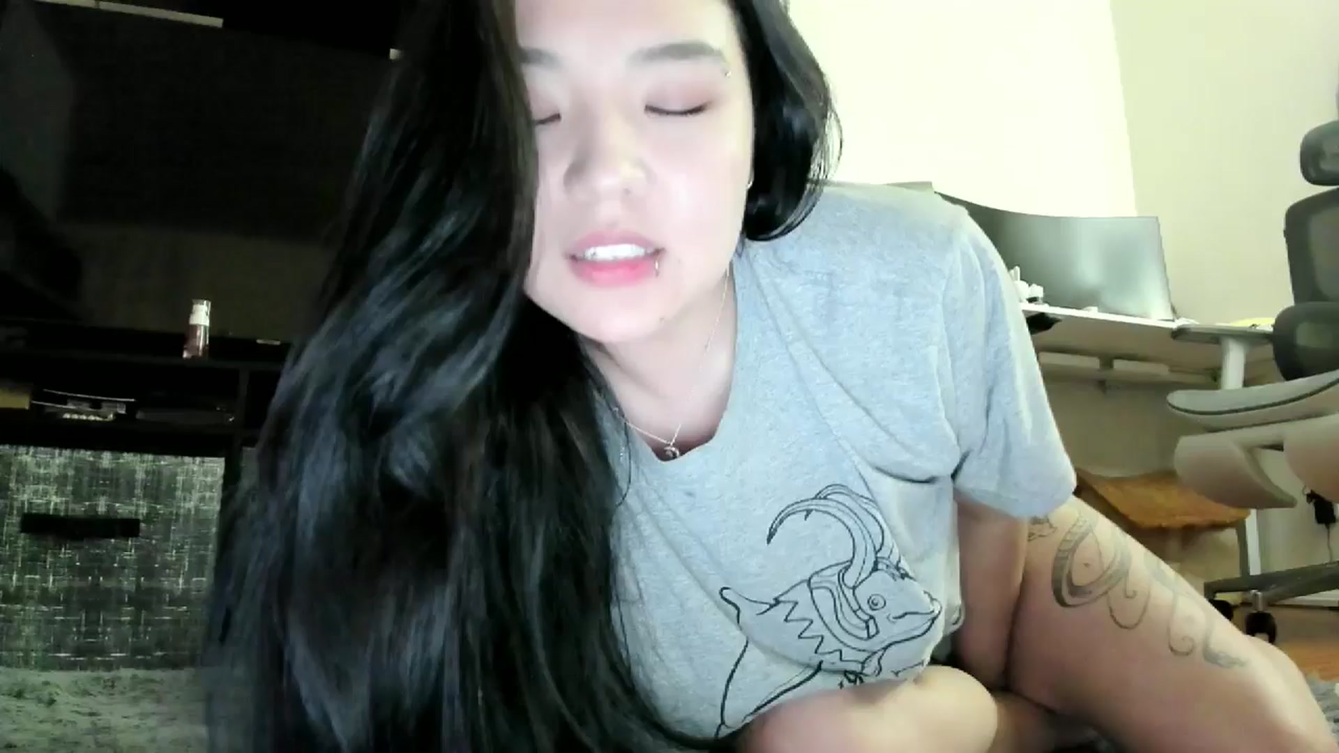 Gallery image thumbnail from Melody__K's myfreecams stream on, 10/10/2025, 09:15 image 18 of 20