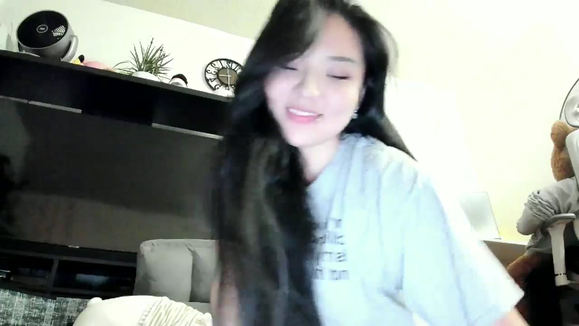 Gallery image thumbnail from Melody__K's myfreecams stream on, 10/23/2025, 10:39 image 16 of 20