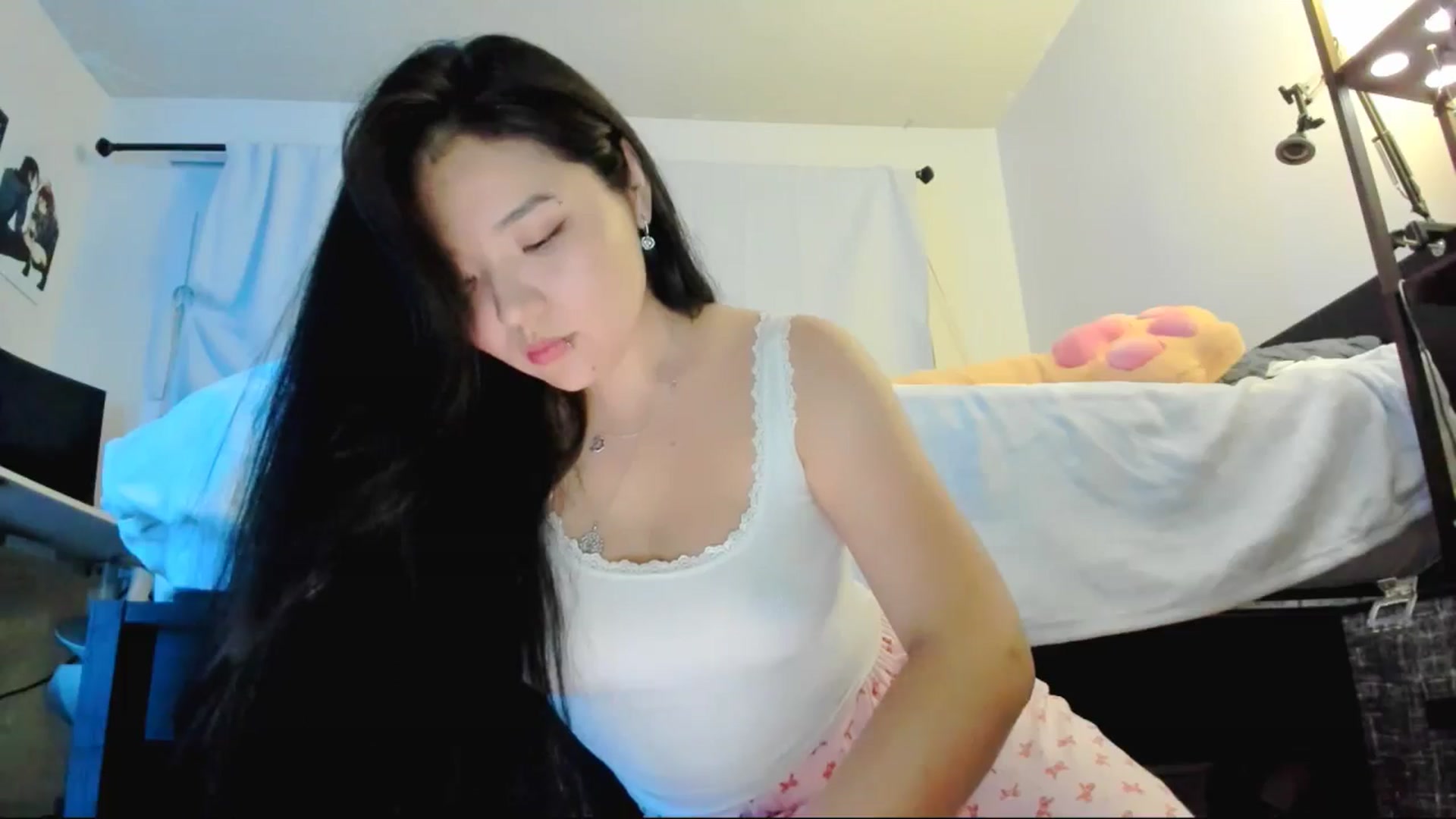 Gallery image thumbnail from Melody__K's myfreecams stream on, 11/11/2025, 09:24 image 13 of 20