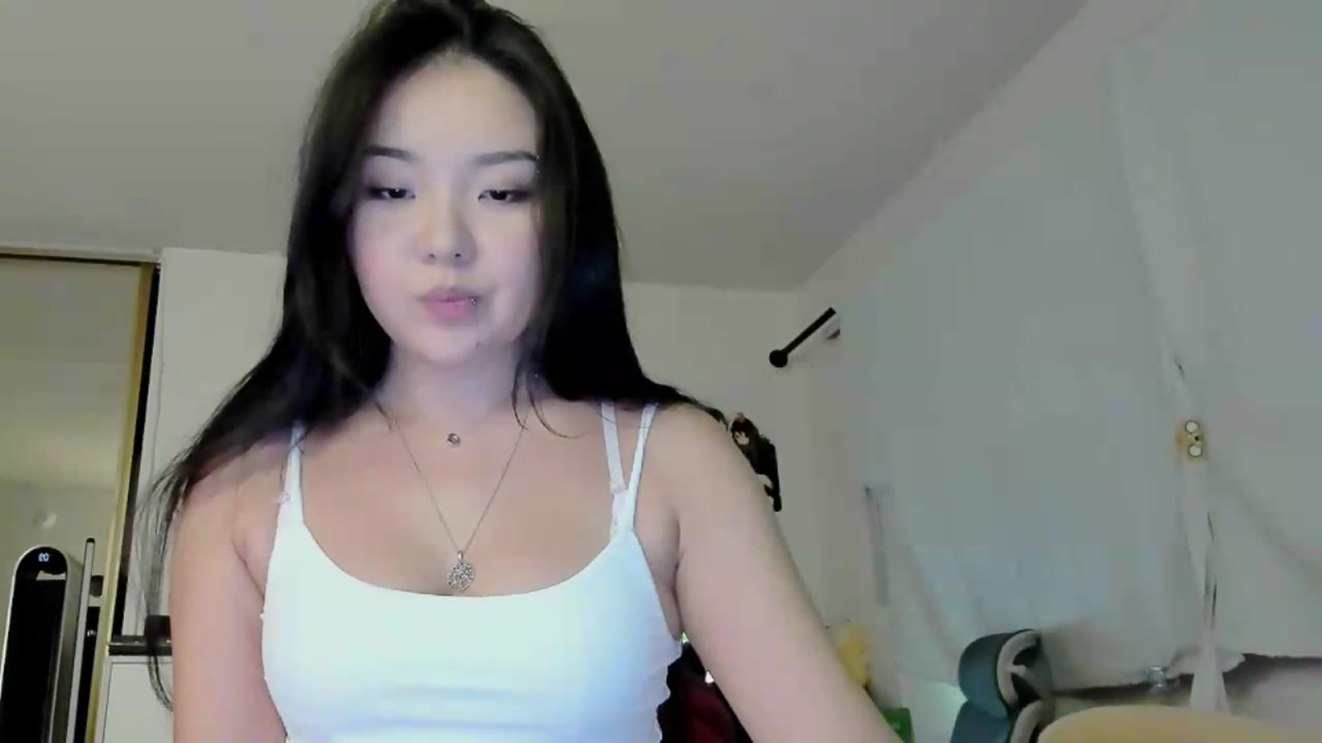 Gallery image thumbnail from Melody__K's myfreecams stream on, 08/01/2026, 04:28 image 4 of 20