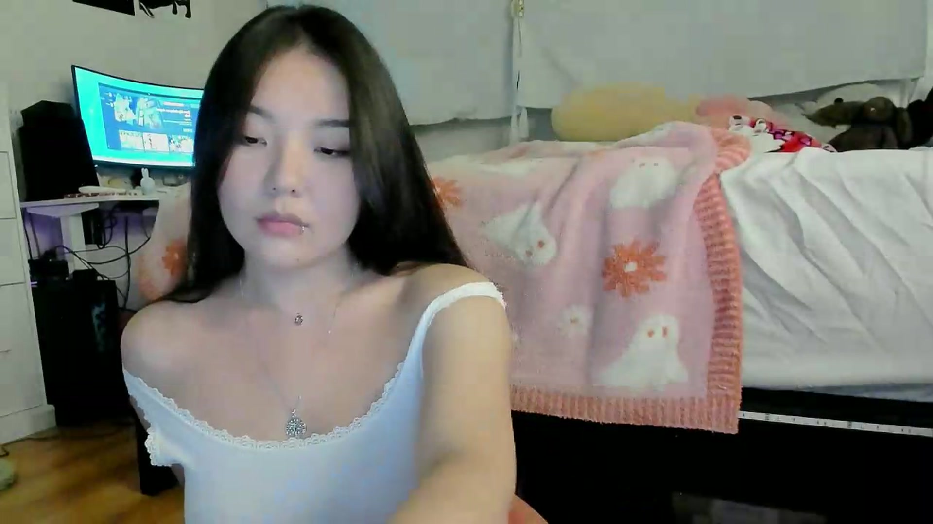 Gallery image thumbnail from Melody__K's myfreecams stream on, 08/05/2026, 04:33 image 5 of 20