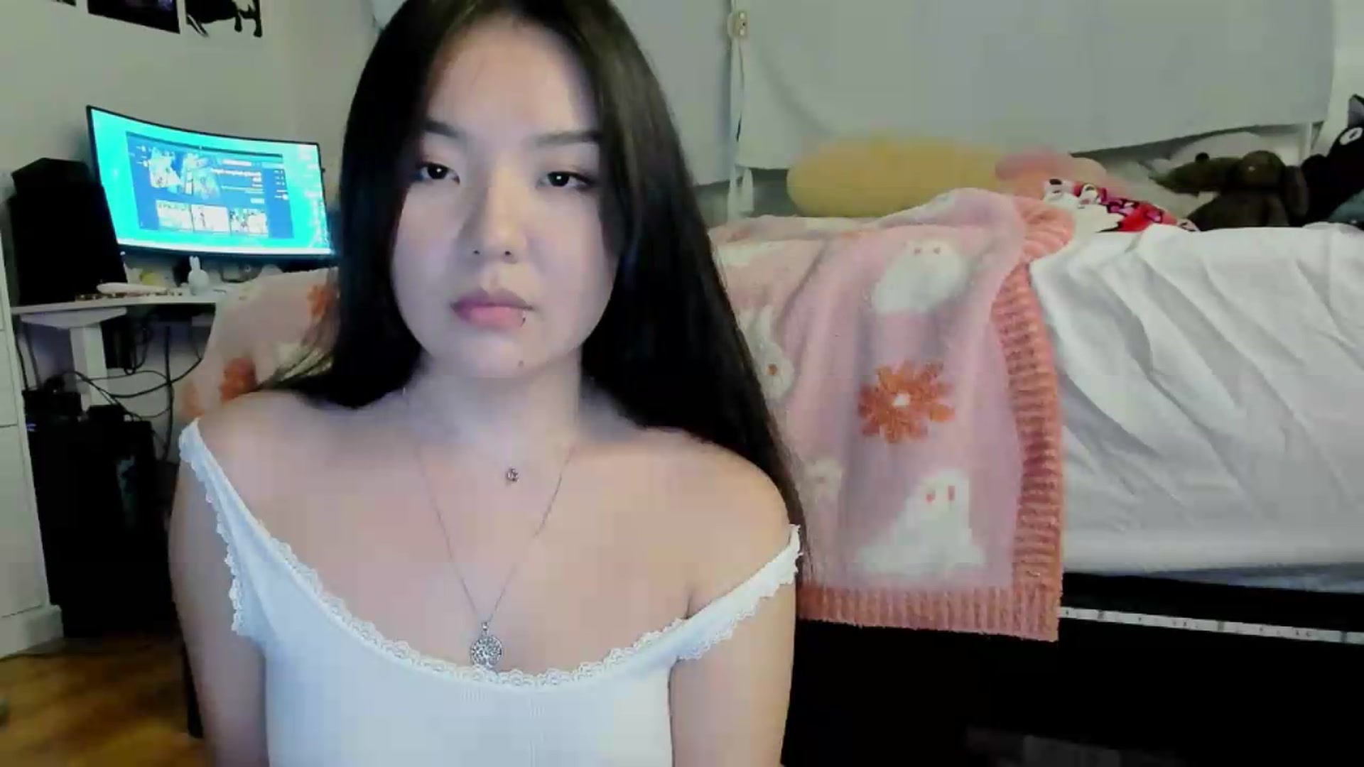 Gallery image thumbnail from Melody__K's myfreecams stream on, 08/05/2026, 04:33 image 14 of 20