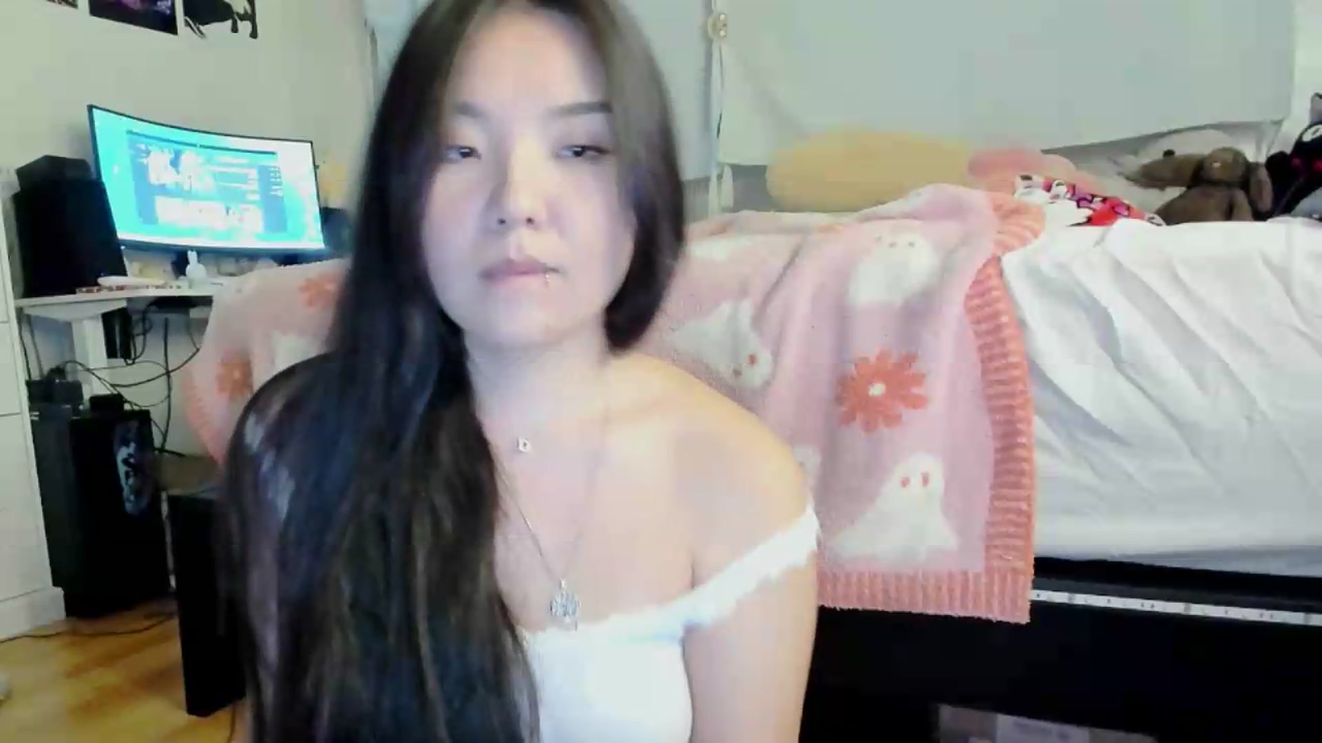 Gallery image thumbnail from Melody__K's myfreecams stream on, 08/05/2026, 04:33 image 9 of 20