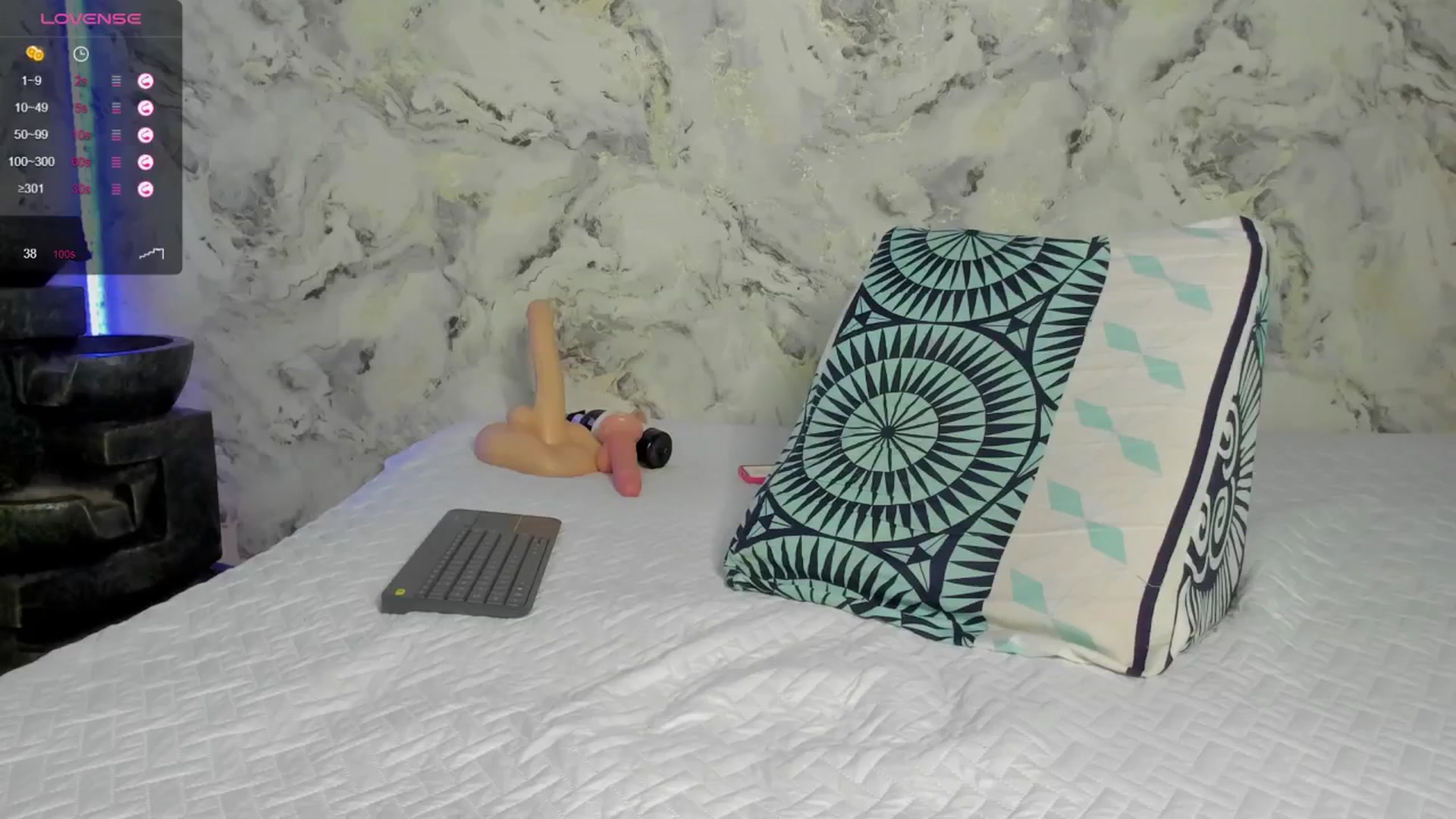 Gallery image thumbnail from Melodymiller's myfreecams stream on, 05/17/2024, 08:36 image 12 of 20