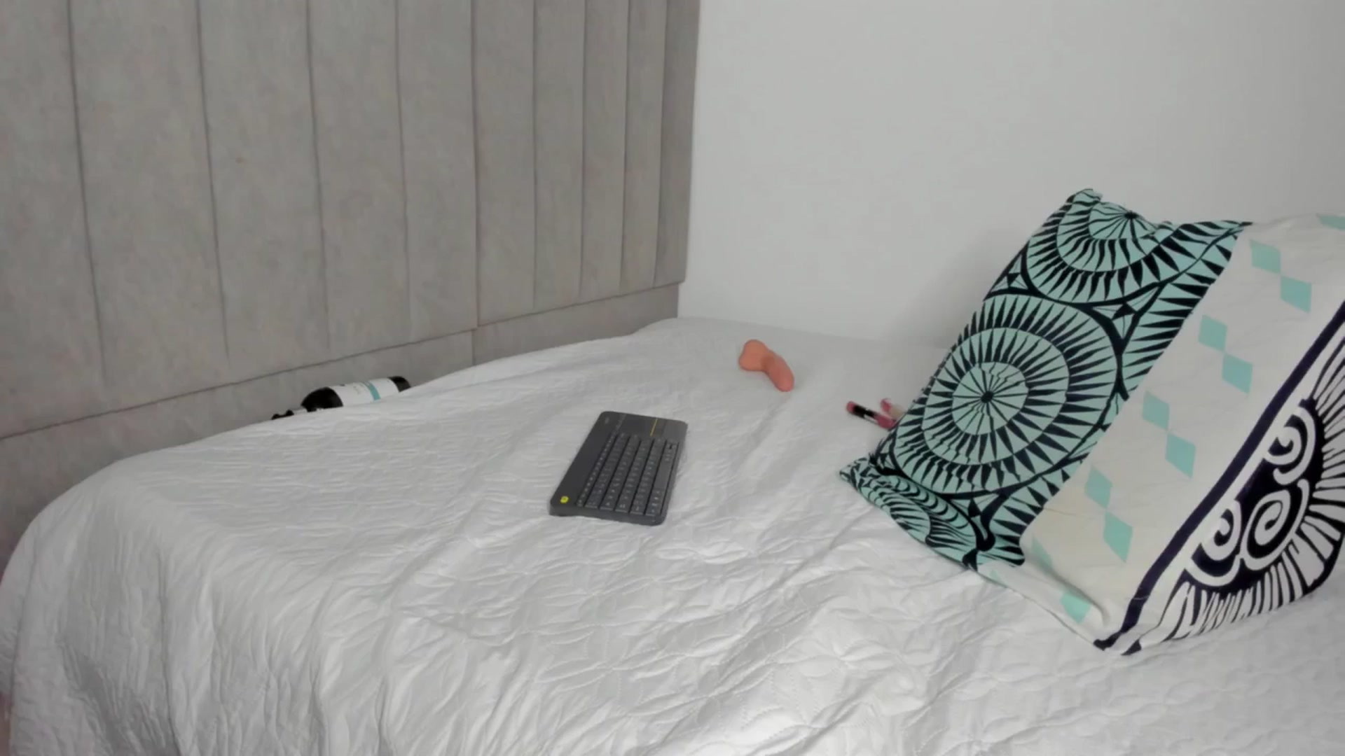 Gallery image thumbnail from Melodymiller's myfreecams stream on, 04/20/2025, 18:29 image 9 of 20