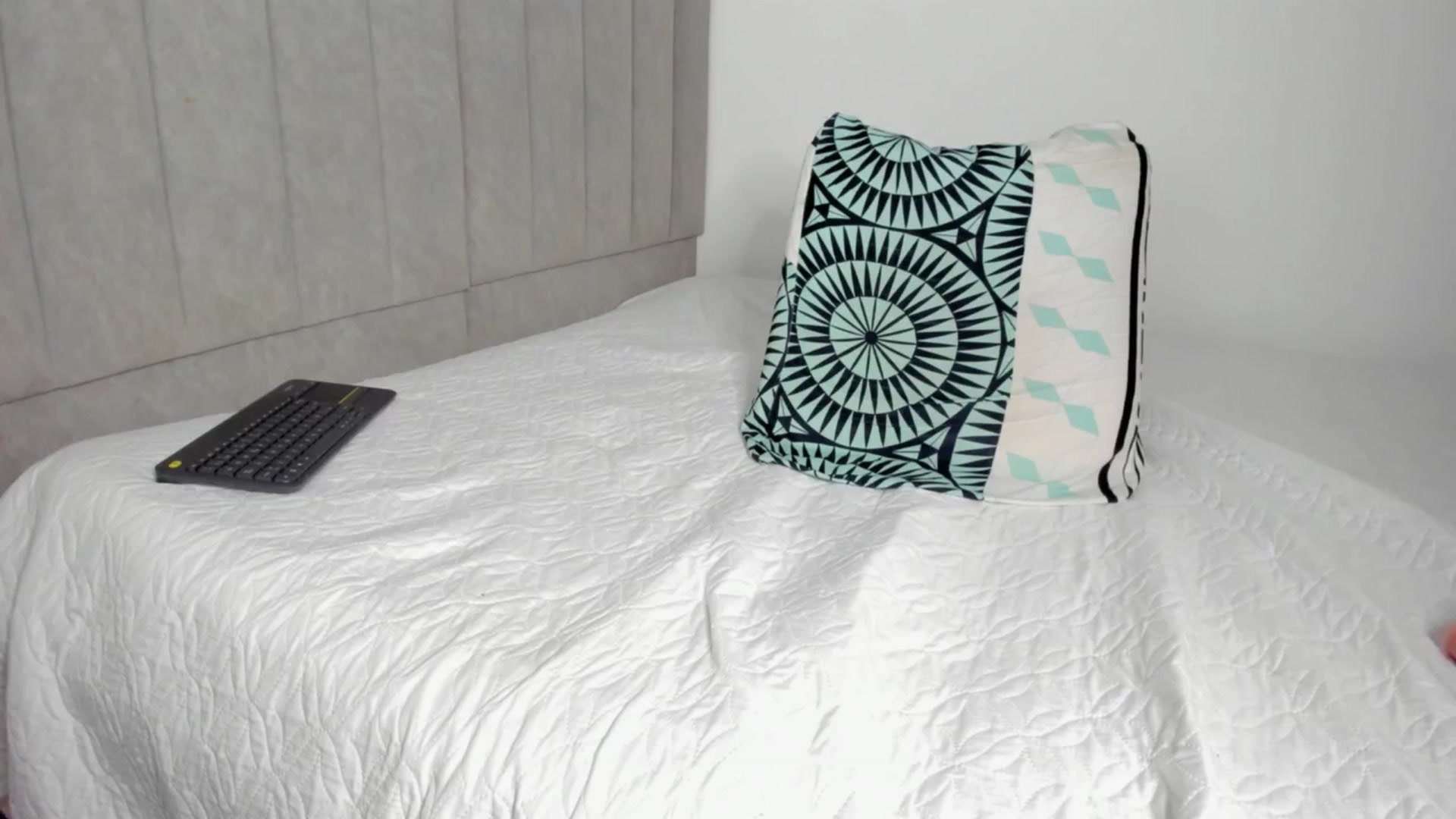 Gallery image thumbnail from Melodymiller's myfreecams stream on, 04/21/2025, 16:15 image 19 of 20