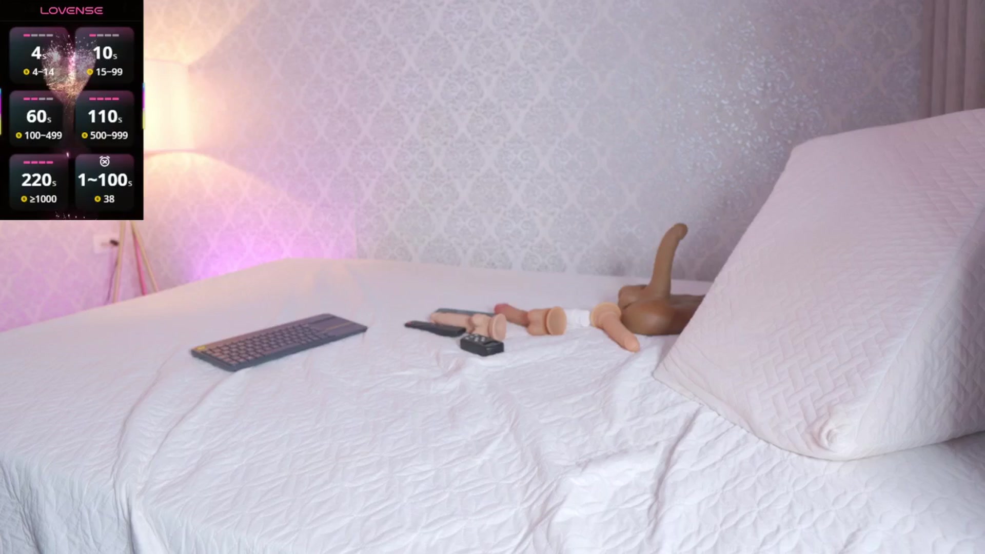 Gallery image thumbnail from Melodymiller's myfreecams stream on, 11/16/2025, 13:21 image 13 of 20
