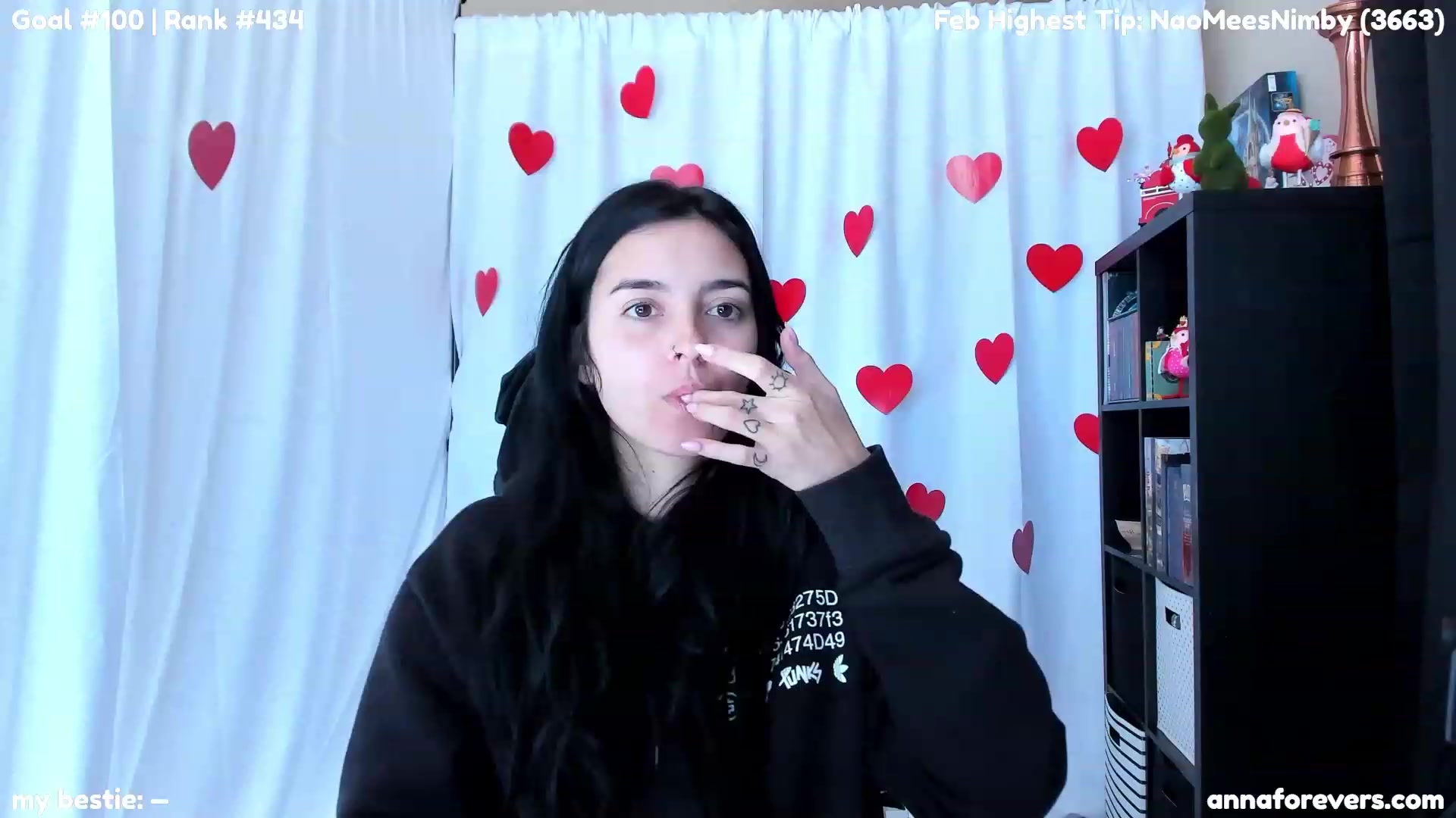 Gallery image thumbnail from Melon's myfreecams stream on, 02/12/2024, 22:21 image 2 of 20