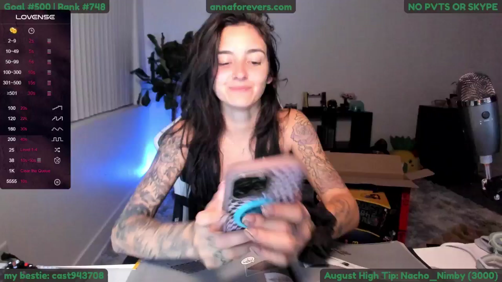 Gallery image thumbnail from Melon's myfreecams stream on, 08/08/2024, 05:11 image 11 of 20