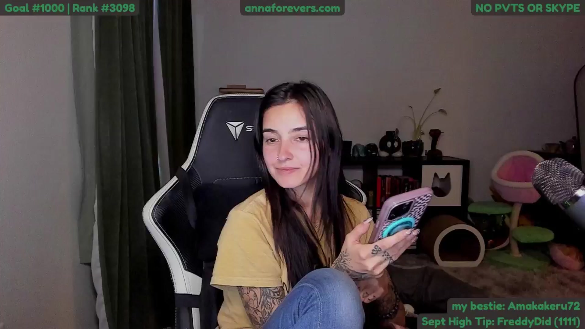 Gallery image thumbnail from Melon's myfreecams stream on, 09/18/2024, 03:03 image 6 of 20