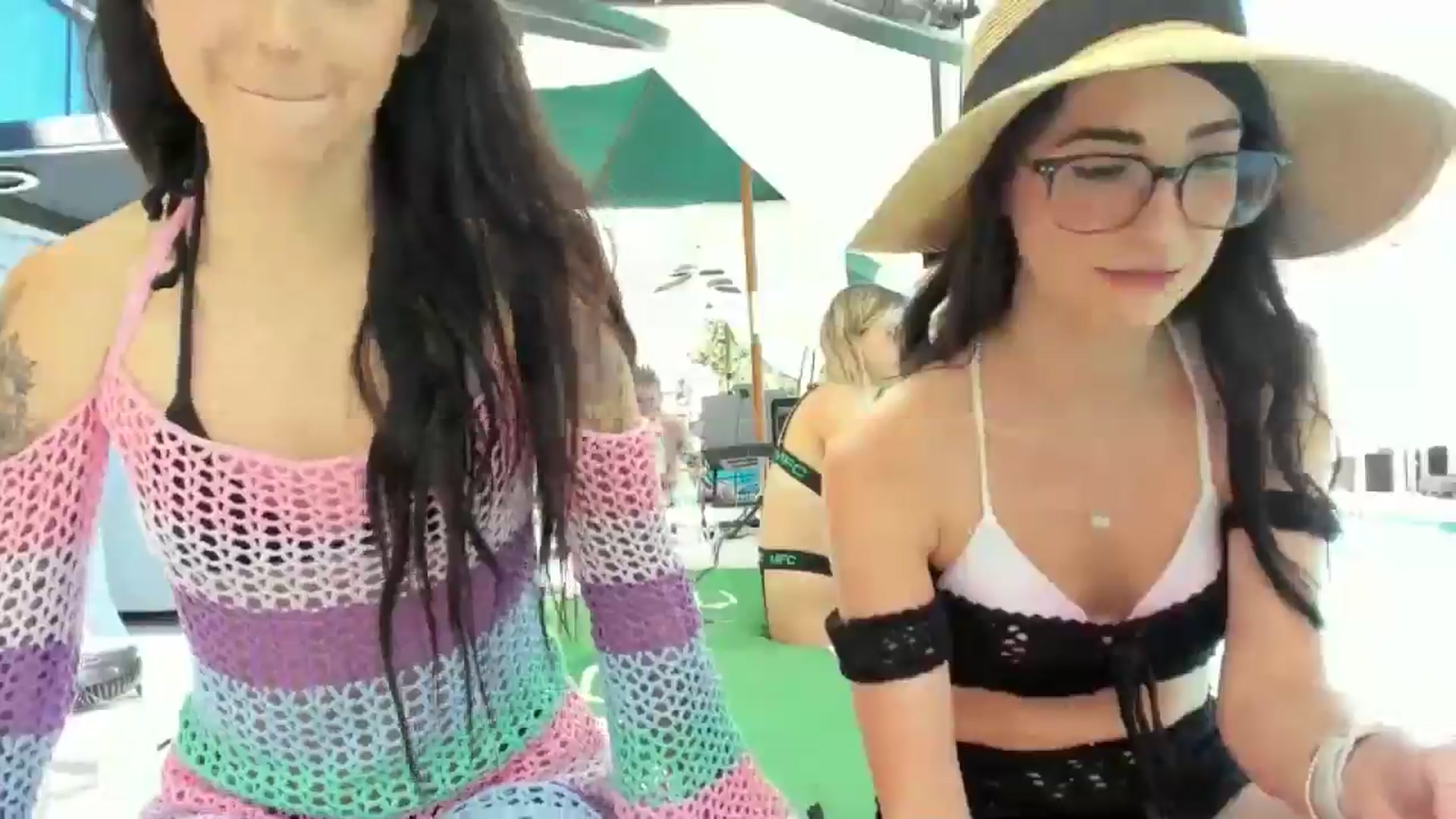 Gallery image thumbnail from Melon's myfreecams stream on, 09/25/2024, 23:18 image 5 of 20