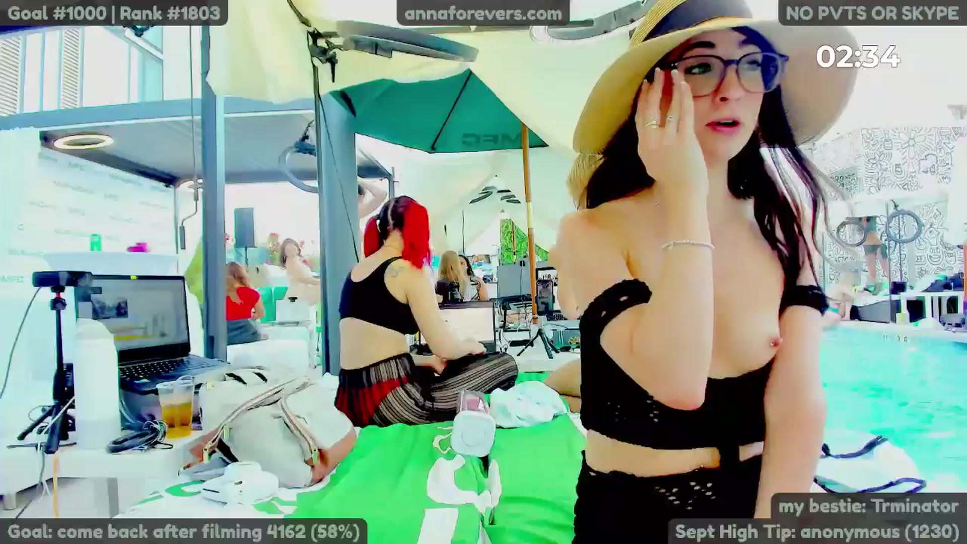 Gallery image thumbnail from Melon's myfreecams stream on, 09/26/2024, 24:32 image 20 of 20