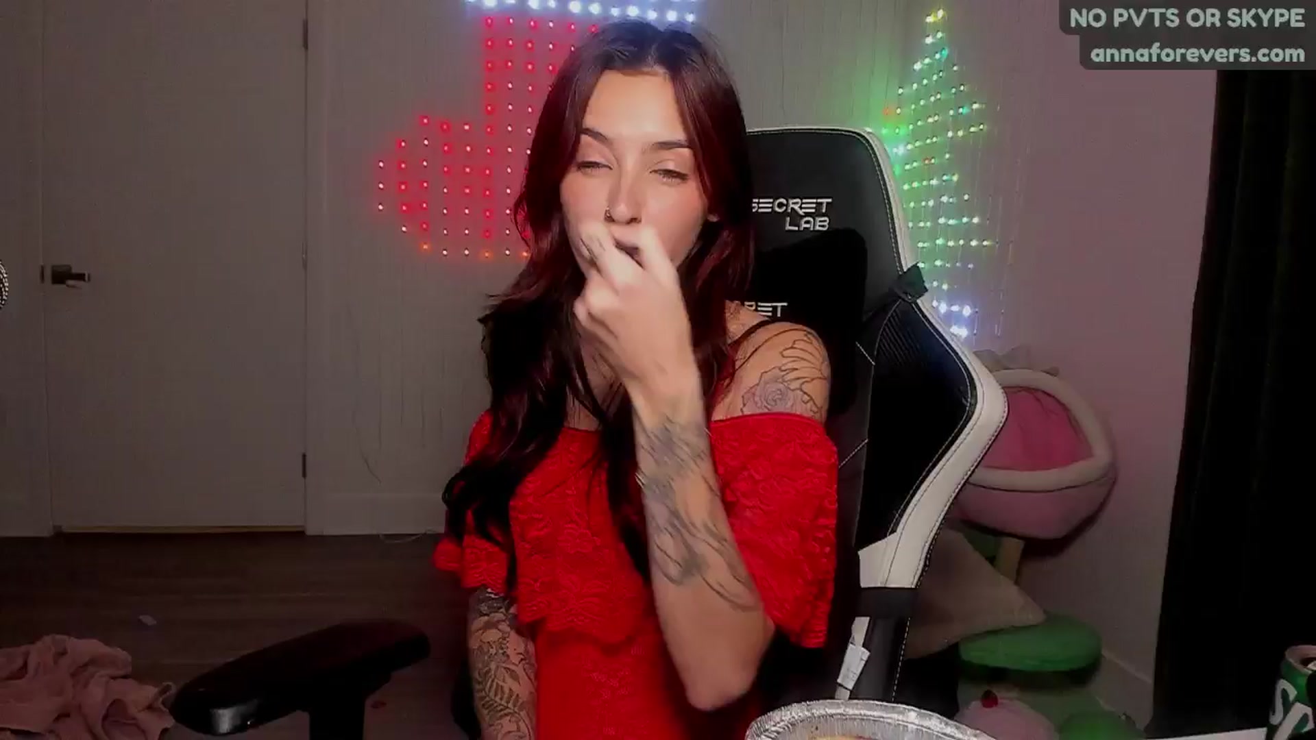 Gallery image thumbnail from Melon's myfreecams stream on, 12/01/2024, 04:12 image 2 of 20