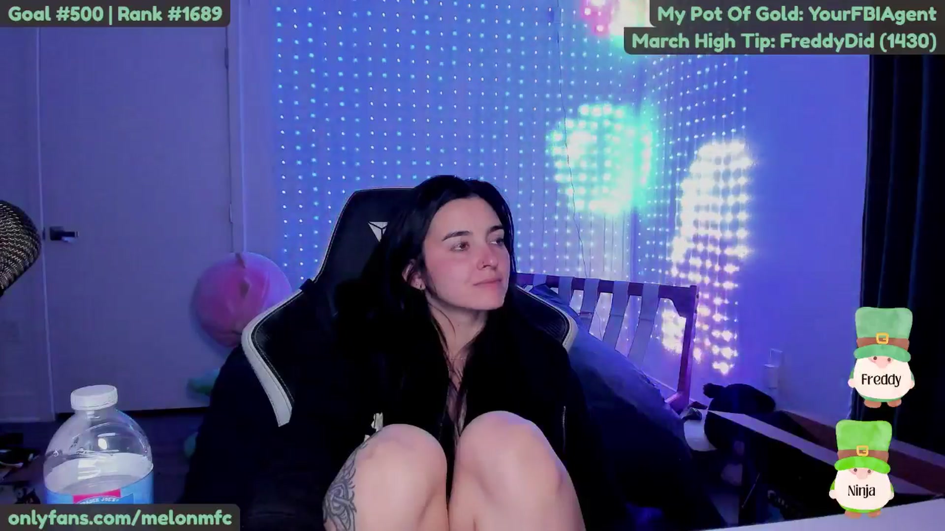 Gallery image thumbnail from Melon's myfreecams stream on, 03/21/2025, 01:45 image 16 of 20