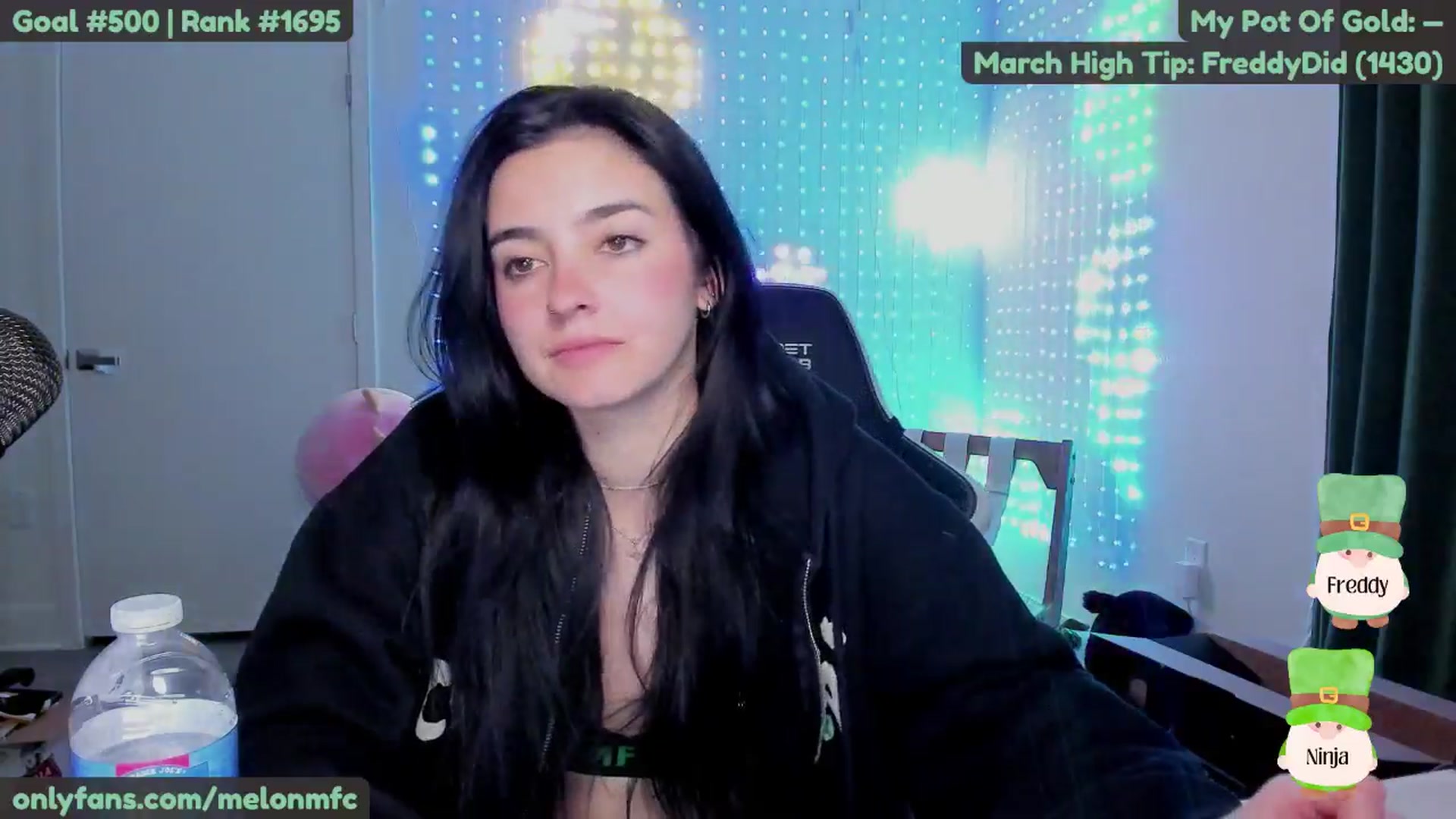 Gallery image thumbnail from Melon's myfreecams stream on, 03/21/2025, 01:45 image 2 of 20