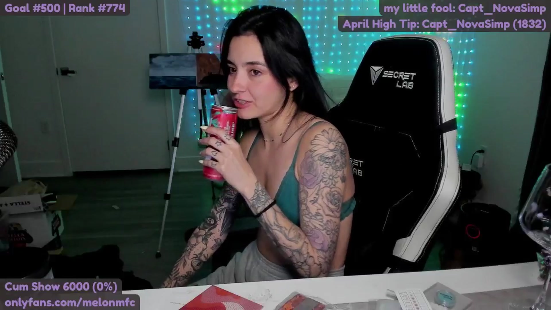 Gallery image thumbnail from Melon's myfreecams stream on, 04/13/2025, 04:12 image 2 of 20