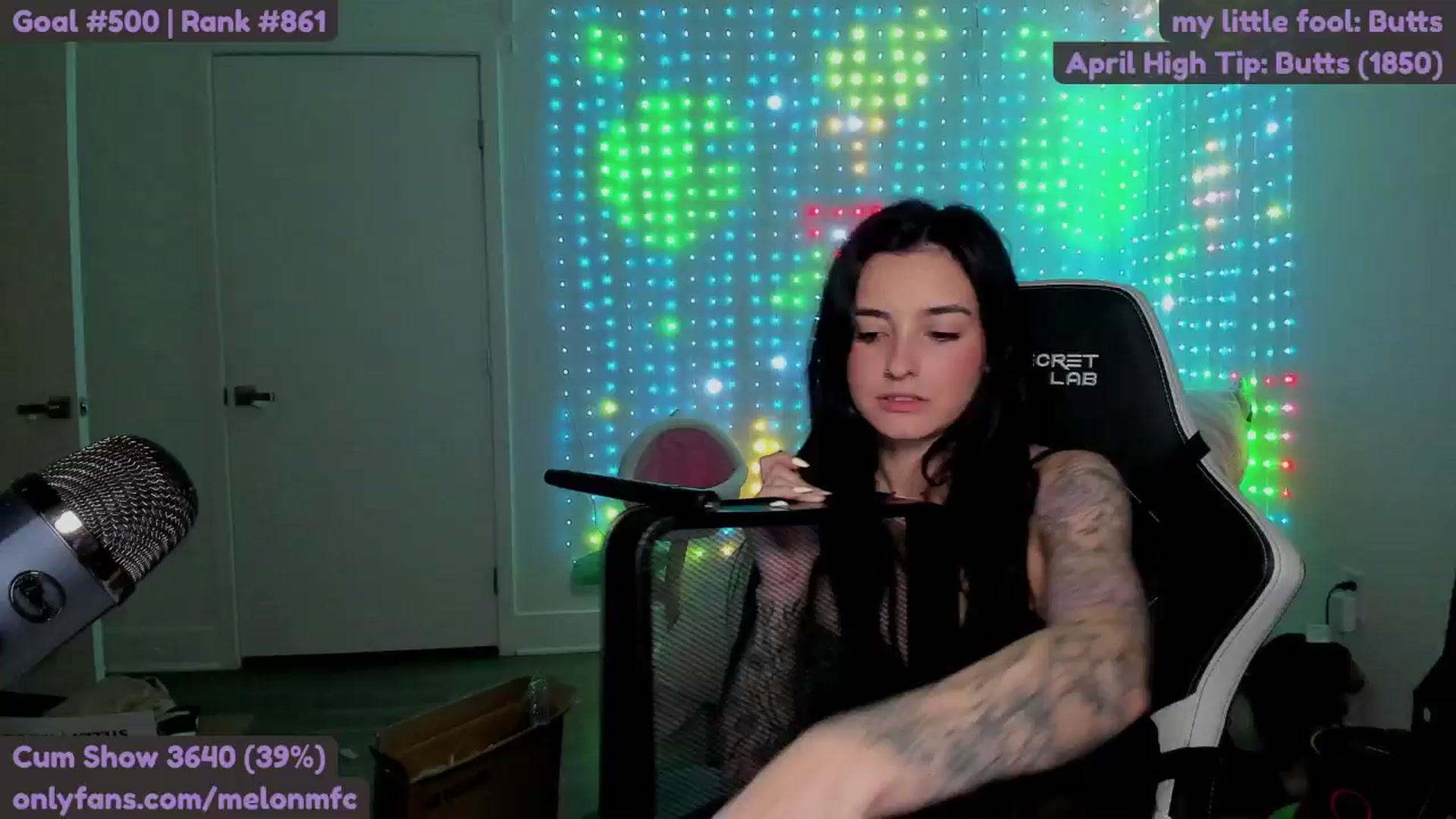 Gallery image thumbnail from Melon's myfreecams stream on, 04/18/2025, 02:24 image 7 of 20