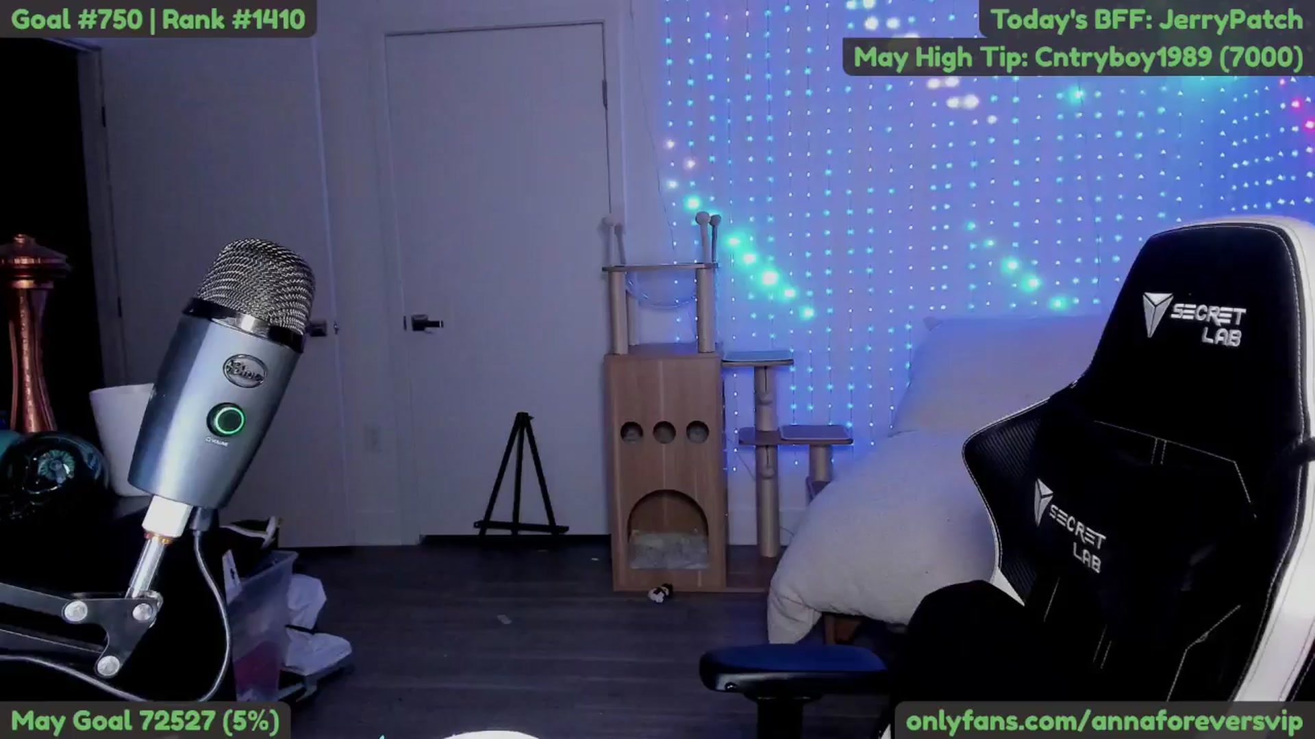 Gallery image thumbnail from Melon's myfreecams stream on, 05/22/2025, 04:31 image 3 of 20