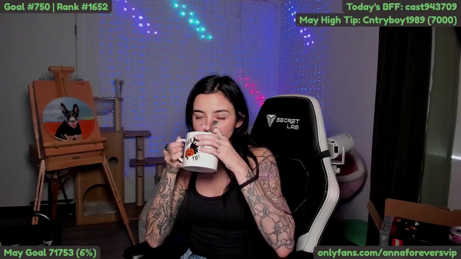 Gallery image thumbnail from Melon's myfreecams stream on, 05/28/2025, 01:45 image 14 of 20