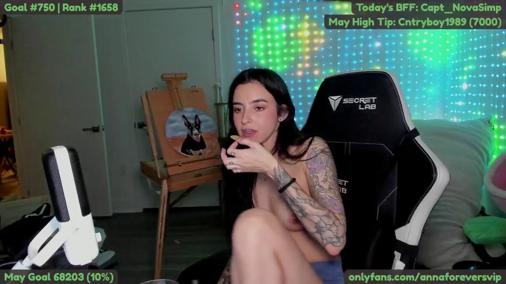 Gallery image thumbnail from Melon's myfreecams stream on, 06/01/2025, 06:22 image 9 of 20