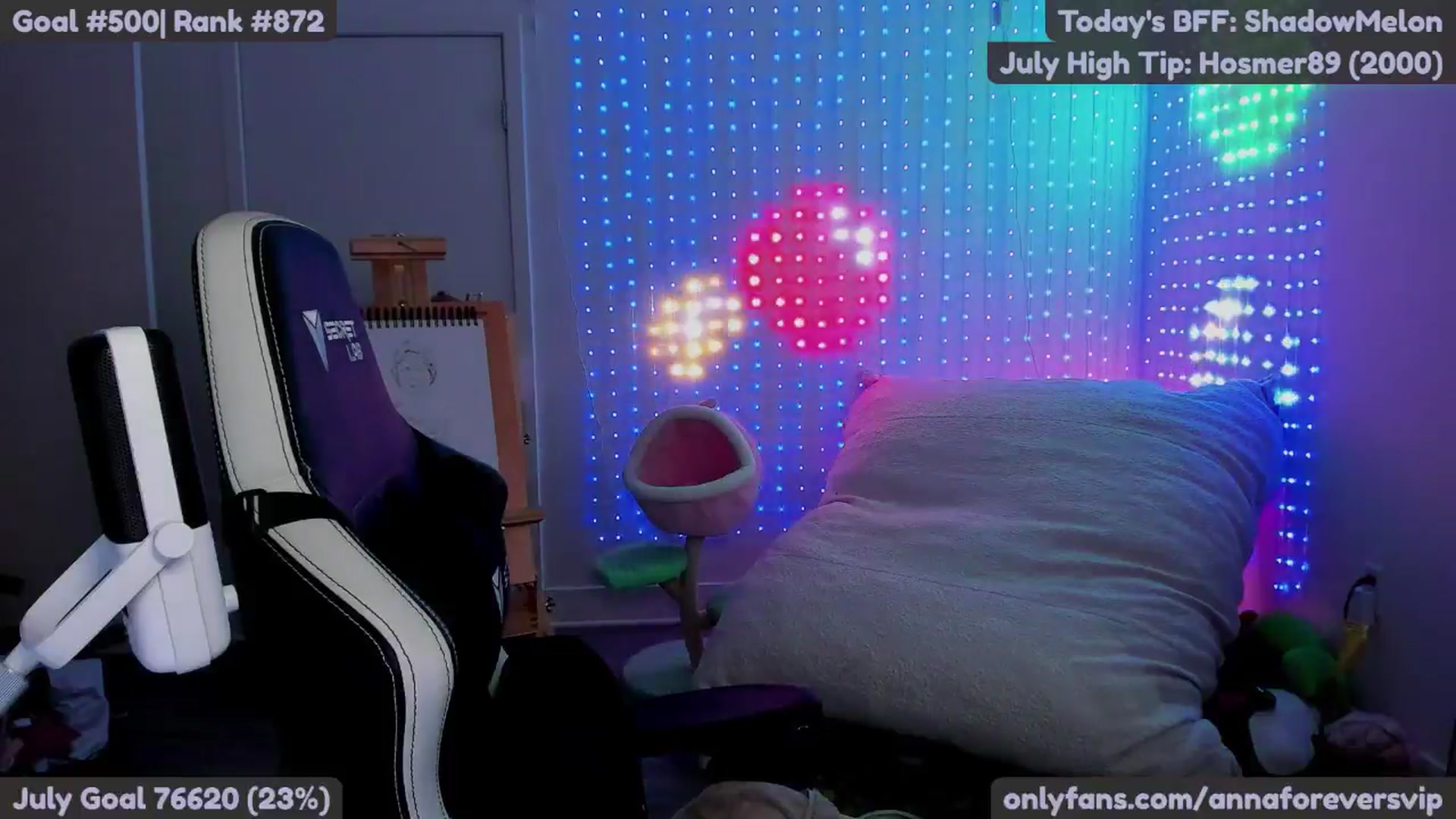Gallery image thumbnail from Melon's myfreecams stream on, 07/15/2025, 02:17 image 19 of 20